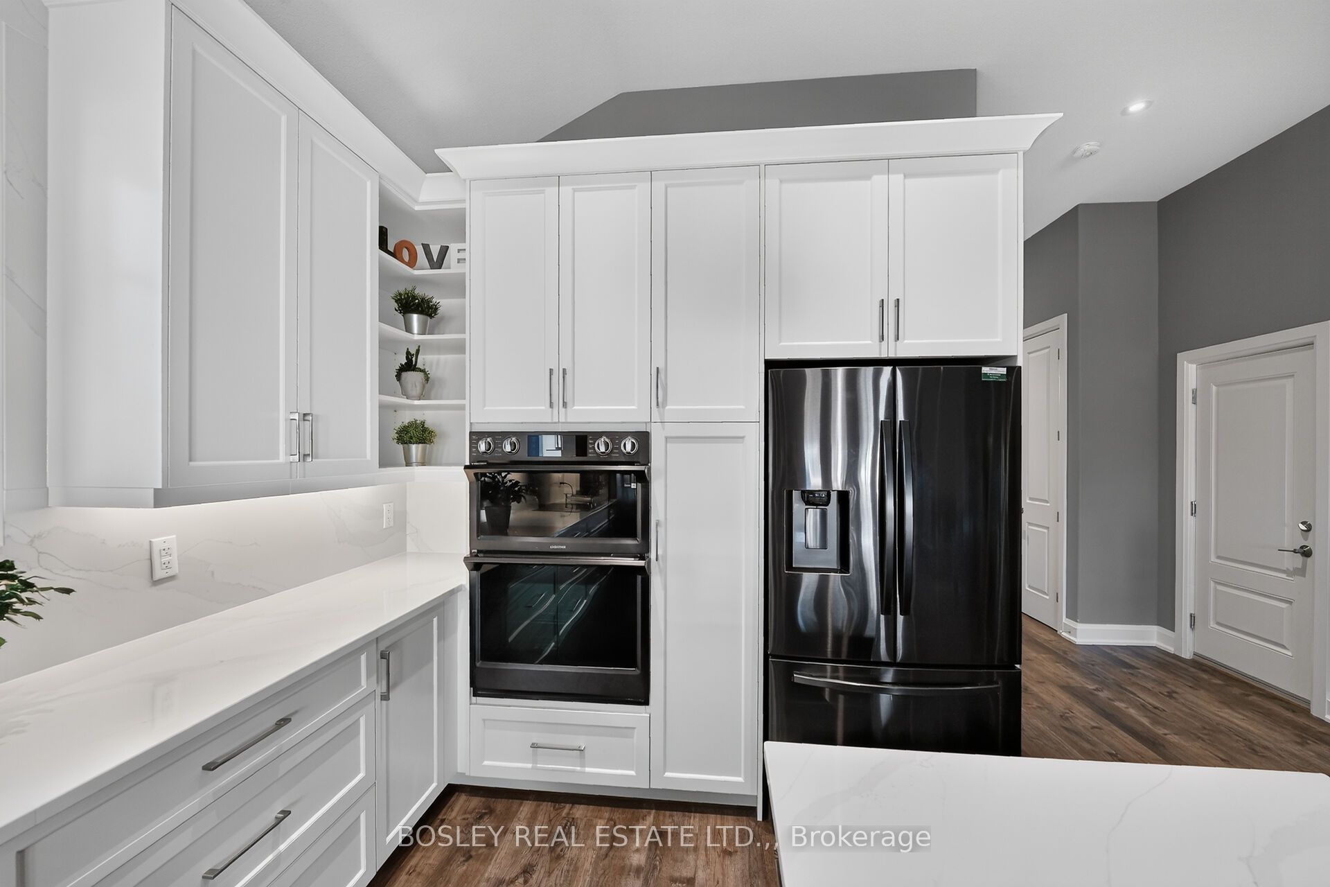 17 Mills Lane Property Photo 12