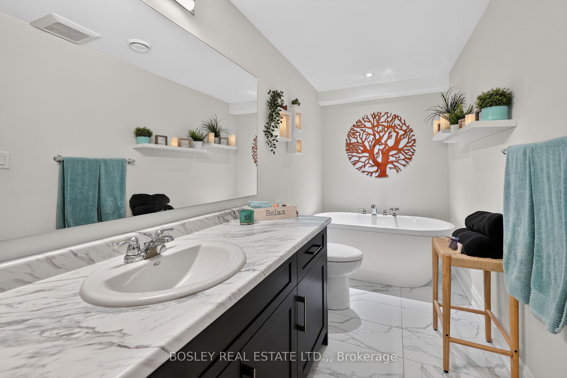 17 Mills Lane Property Photo 34
