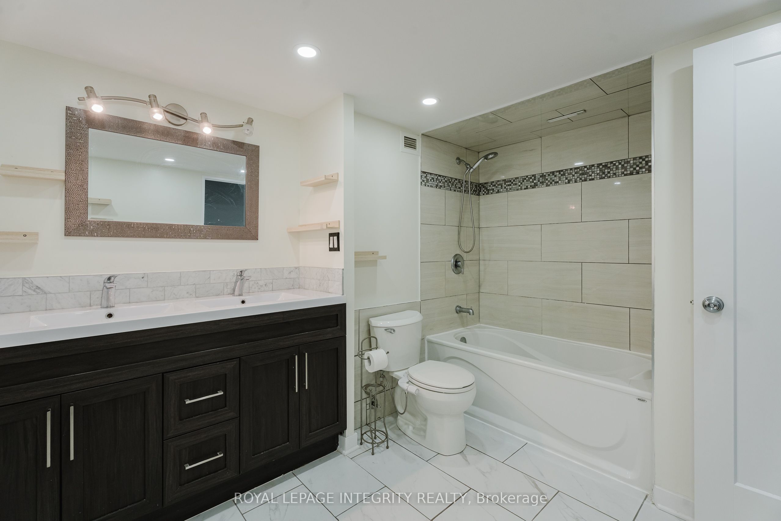 2650 Southvale Crescent 212 Property Photo 21