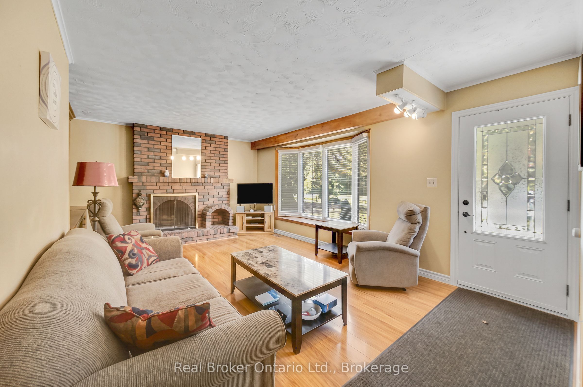 4143 Glancaster Road Property Photo 5