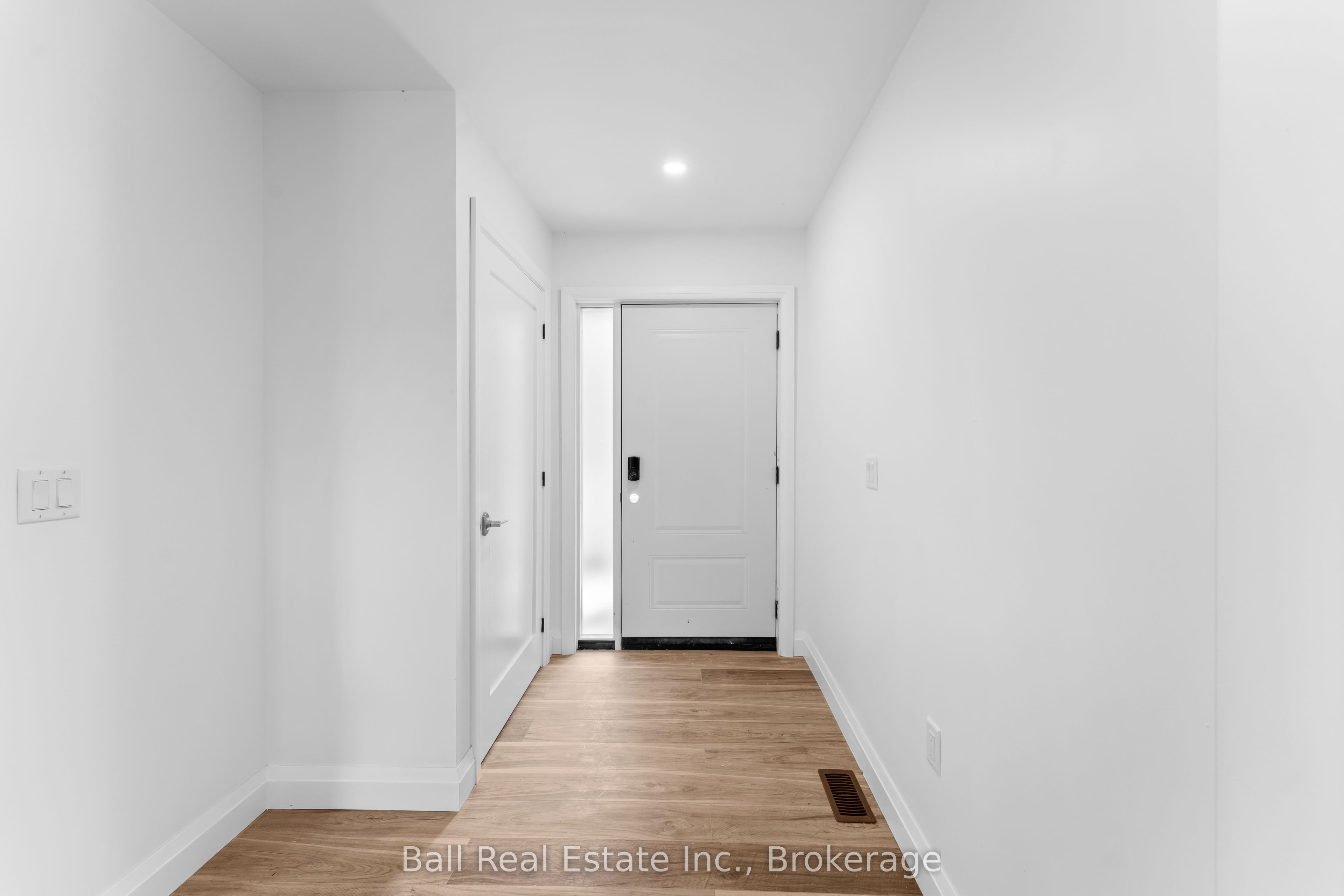 319 Boundary Road Property Photo 4