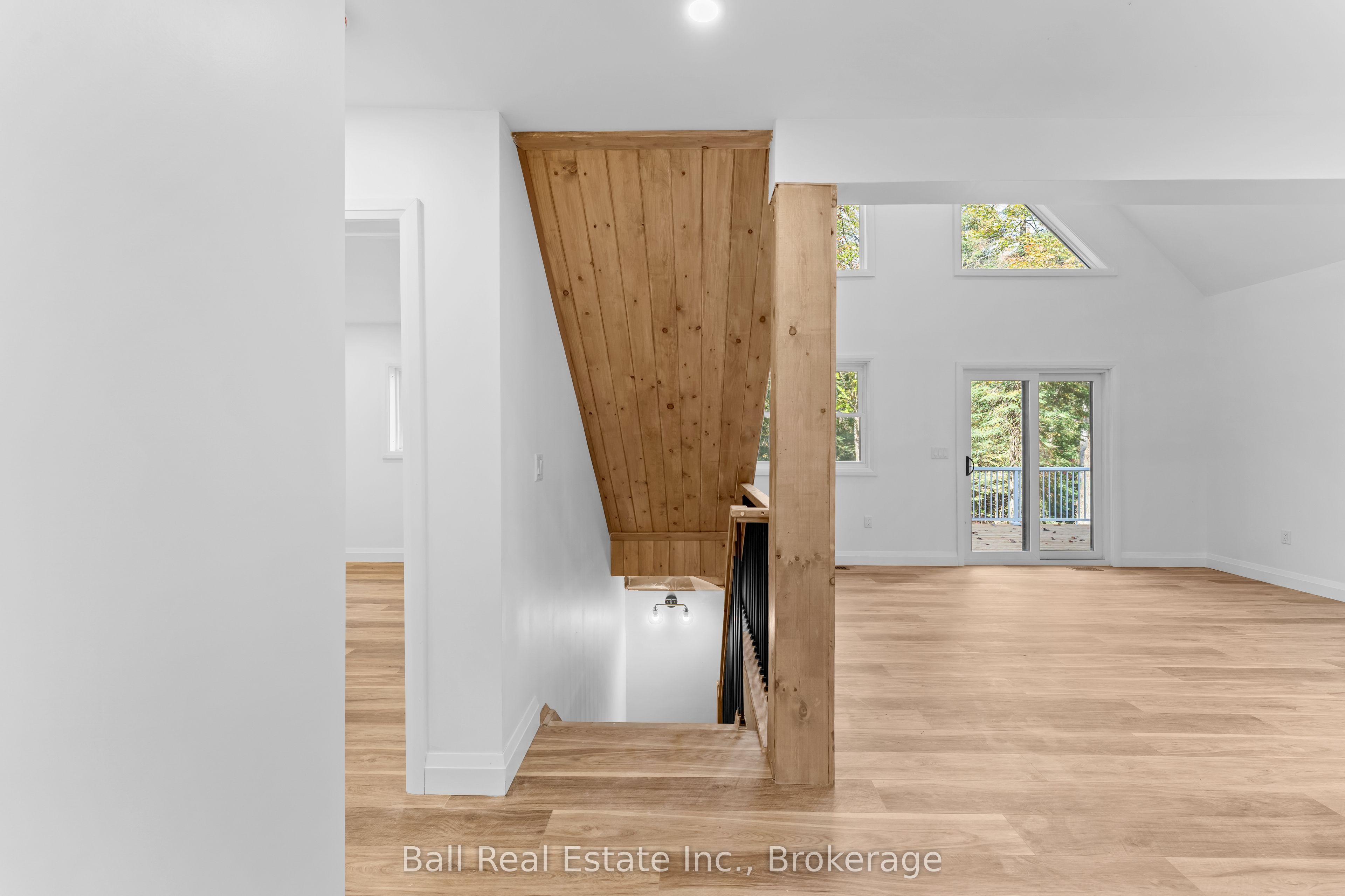 319 Boundary Road Property Photo 5