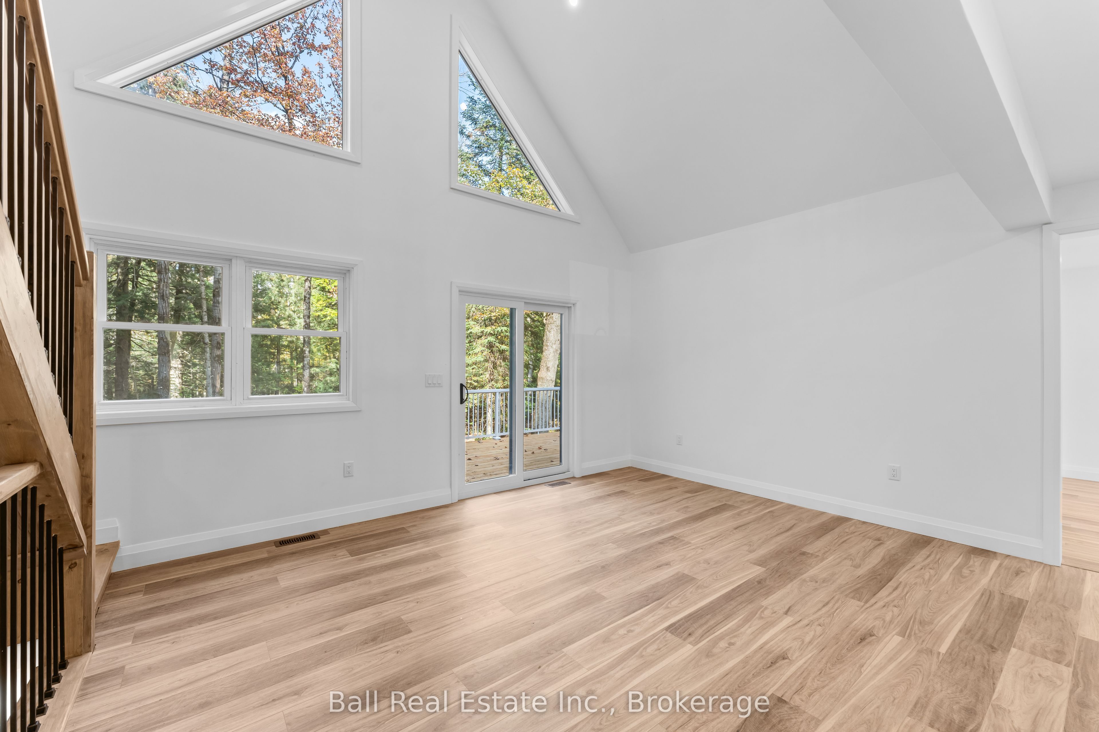319 Boundary Road Property Photo 6
