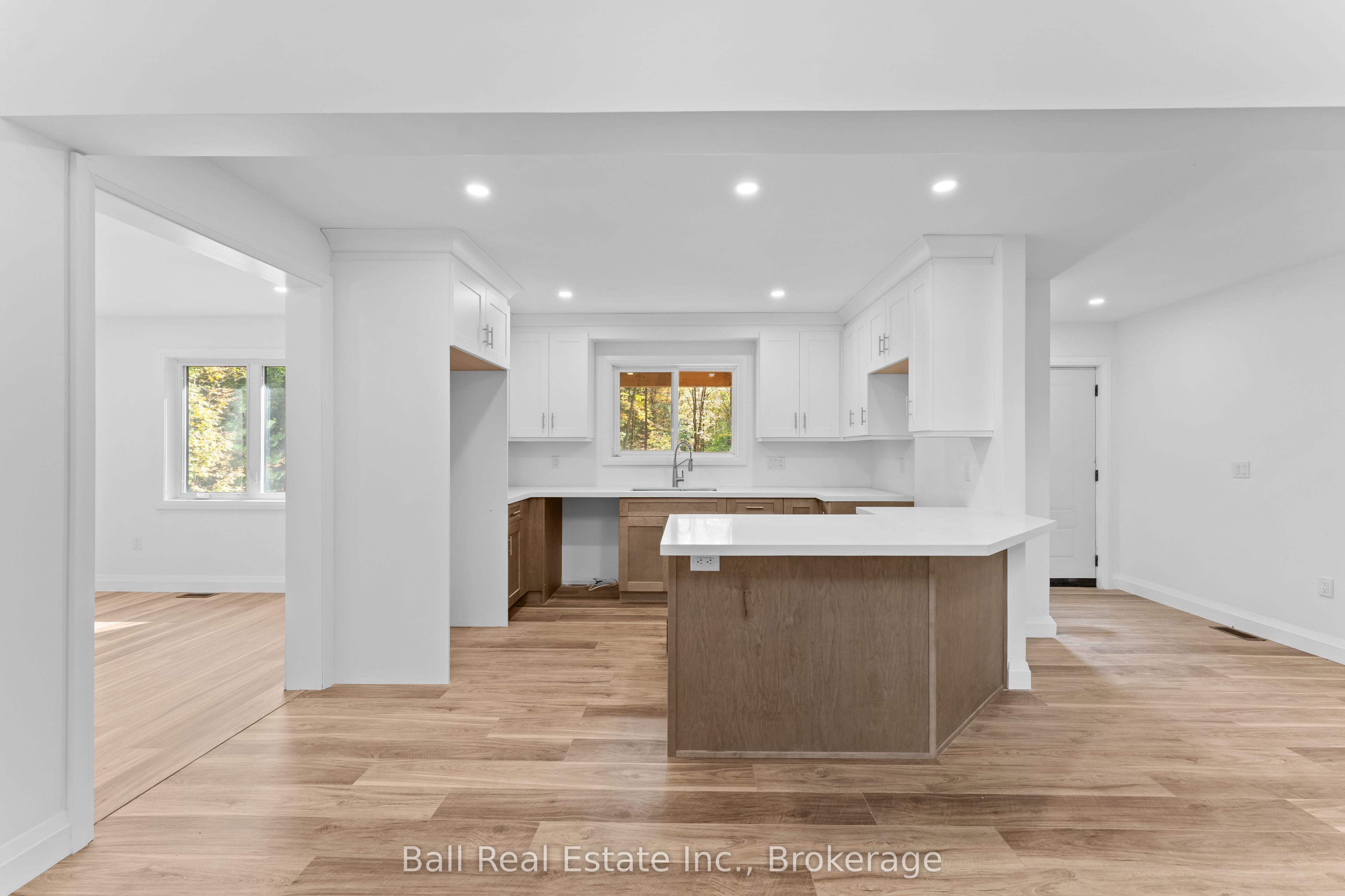 319 Boundary Road Property Photo 10