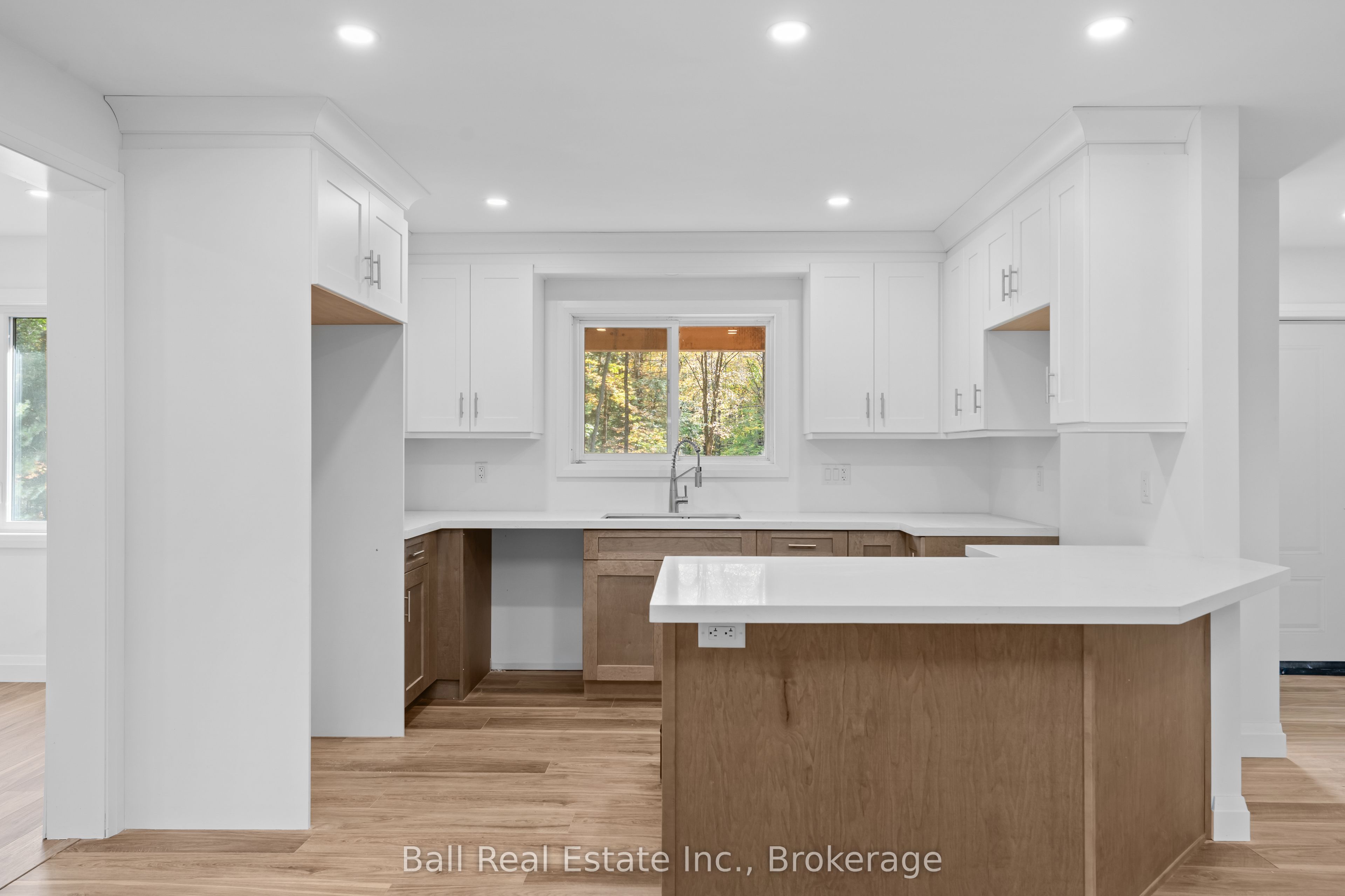 319 Boundary Road Property Photo 12