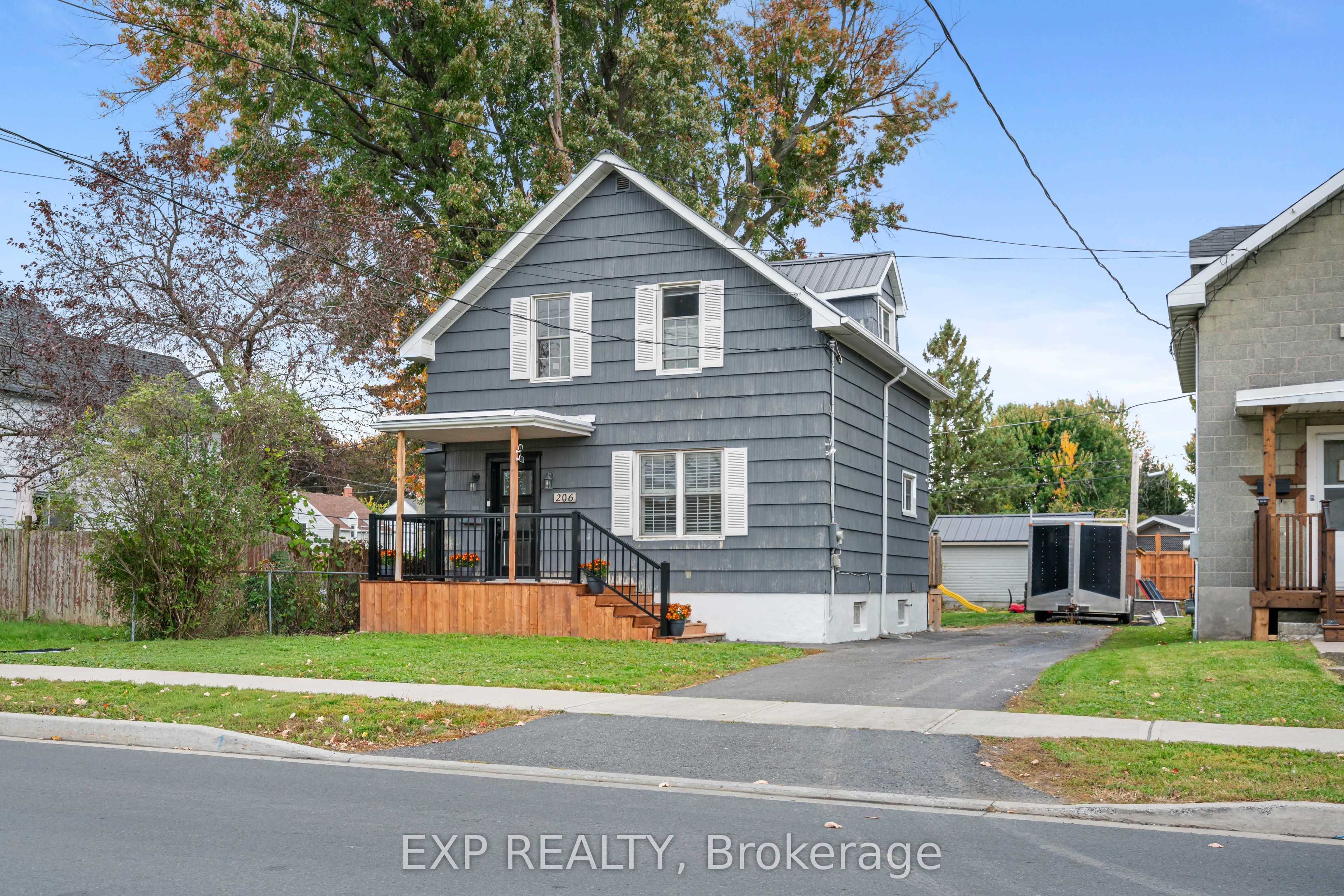 206 W Fifth Street W Property Photo 1