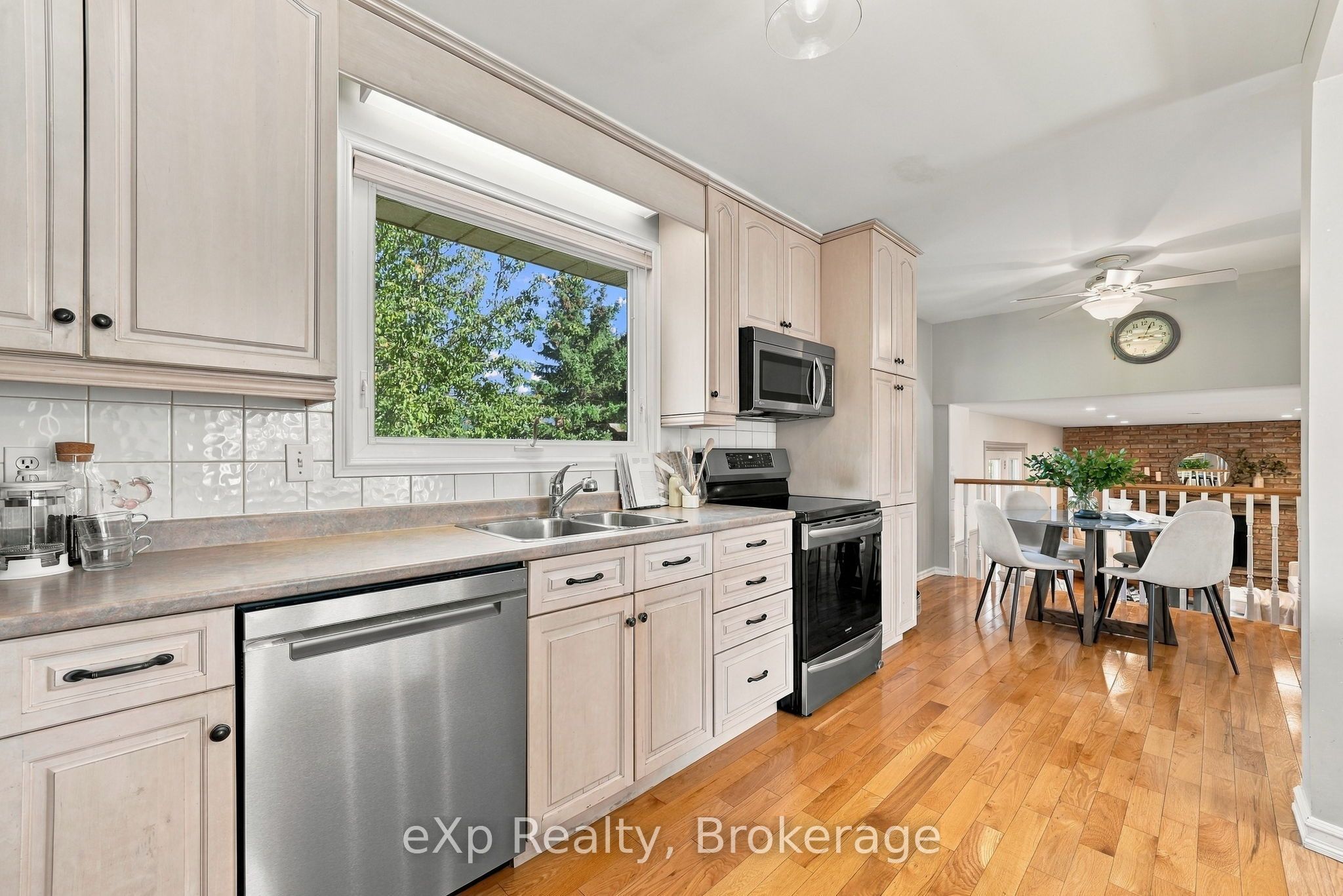 2 Ravensdale Road Property Photo 12