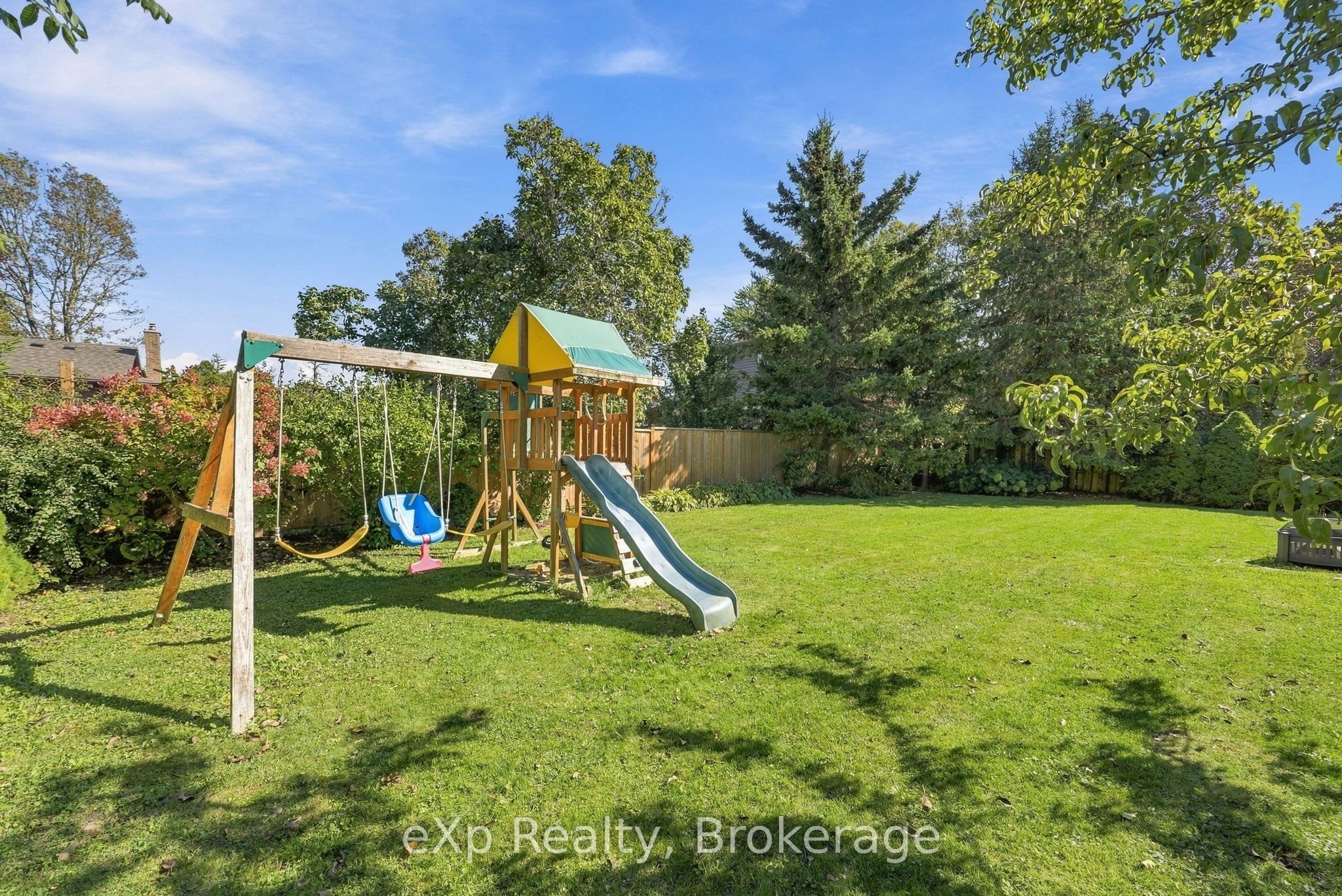 2 Ravensdale Road Property Photo 32