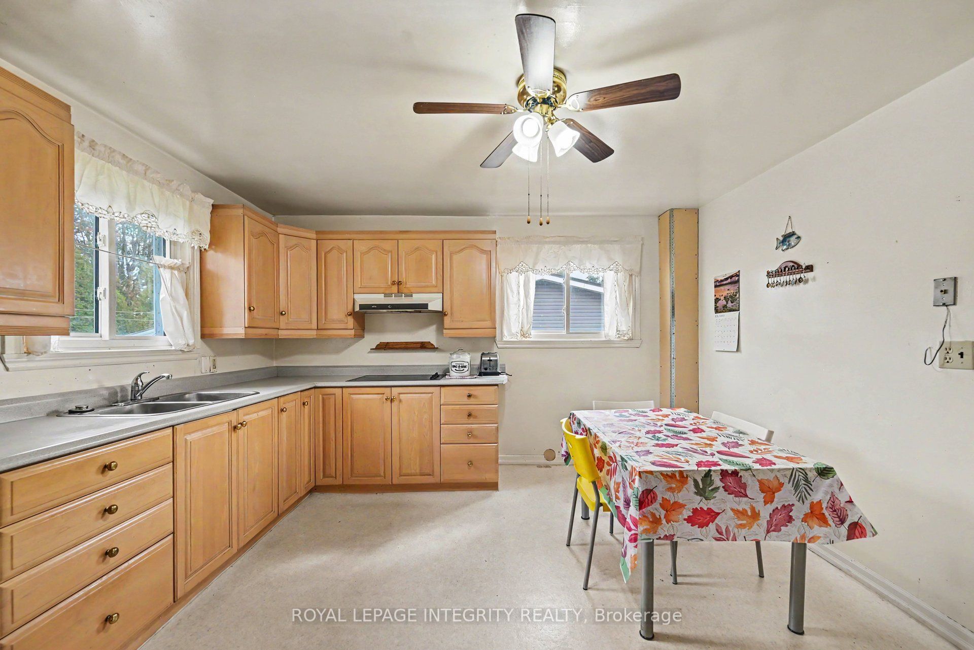 36 Kent Crescent Property Photo 10