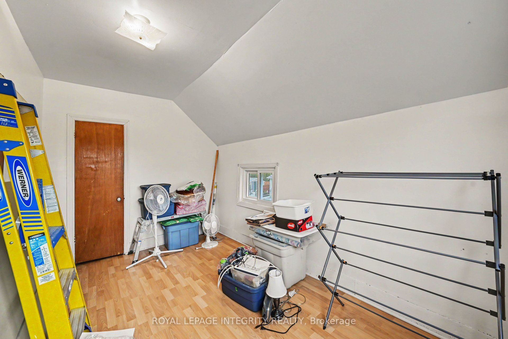 36 Kent Crescent Property Photo 16