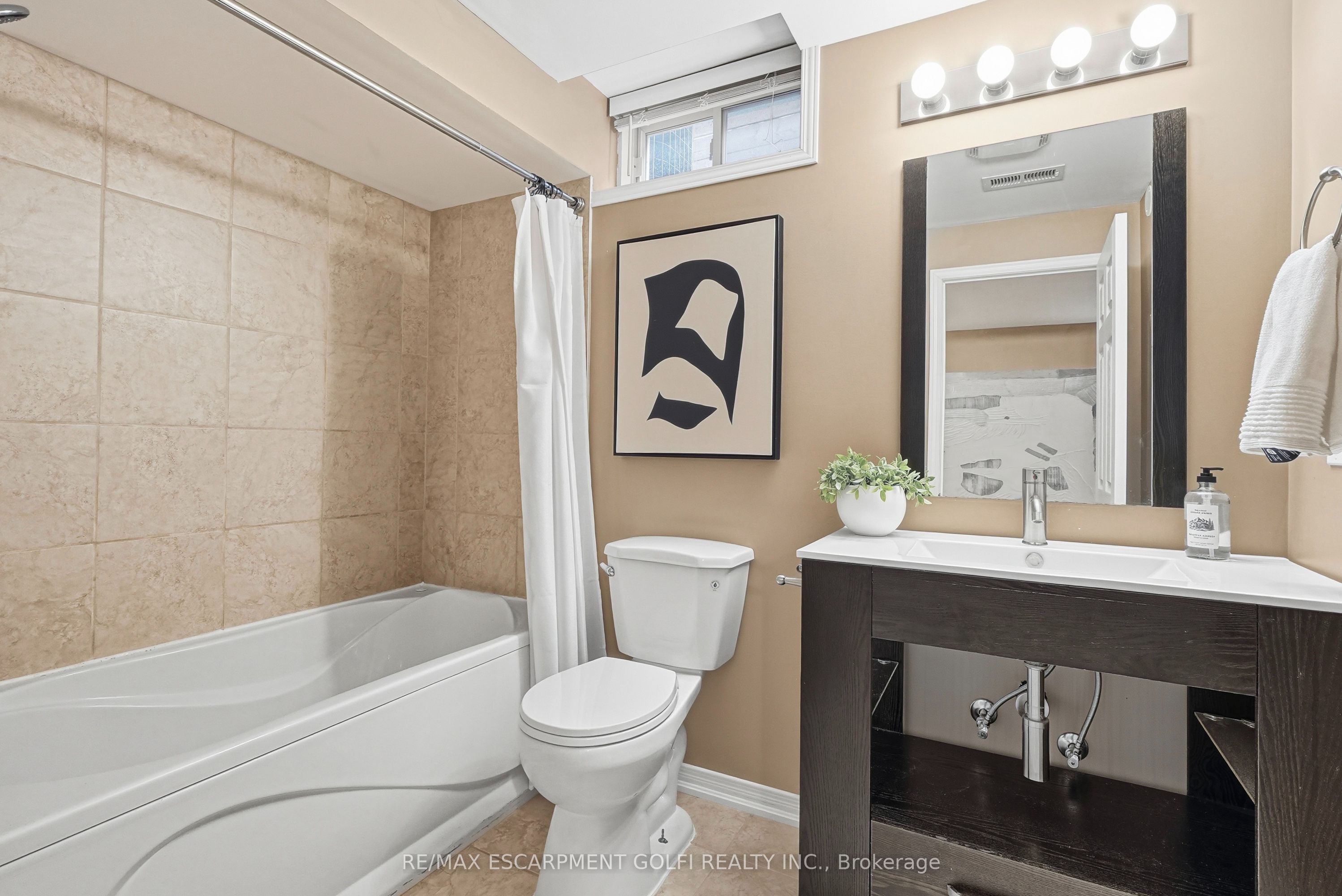 86 Springstead Avenue Property Photo 30