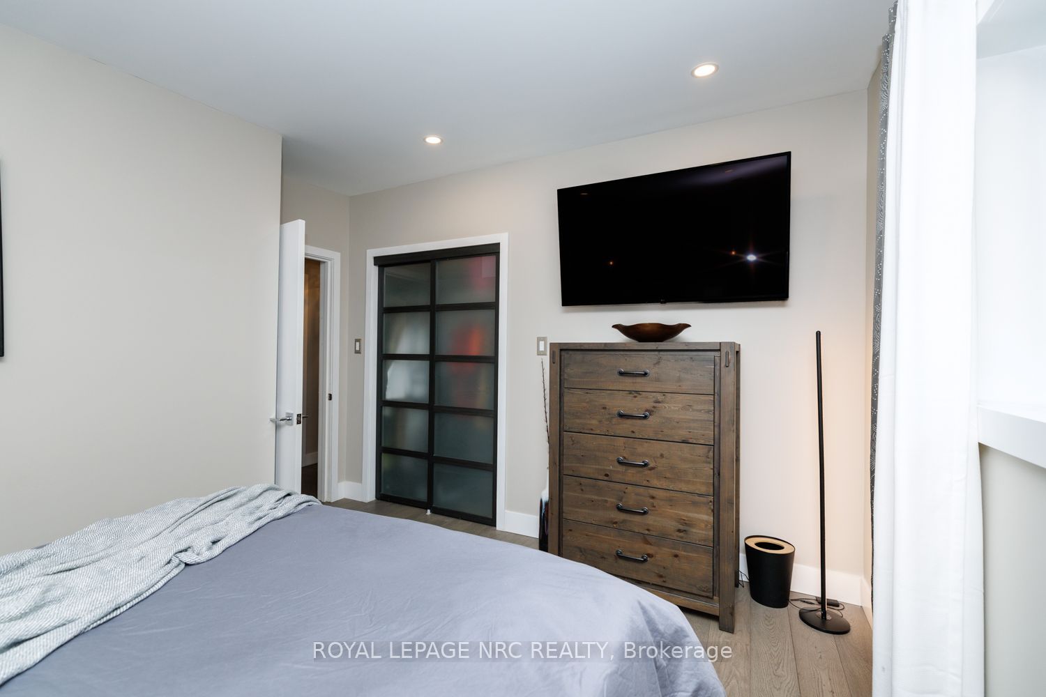 100 Marsdale Drive Property Photo 33