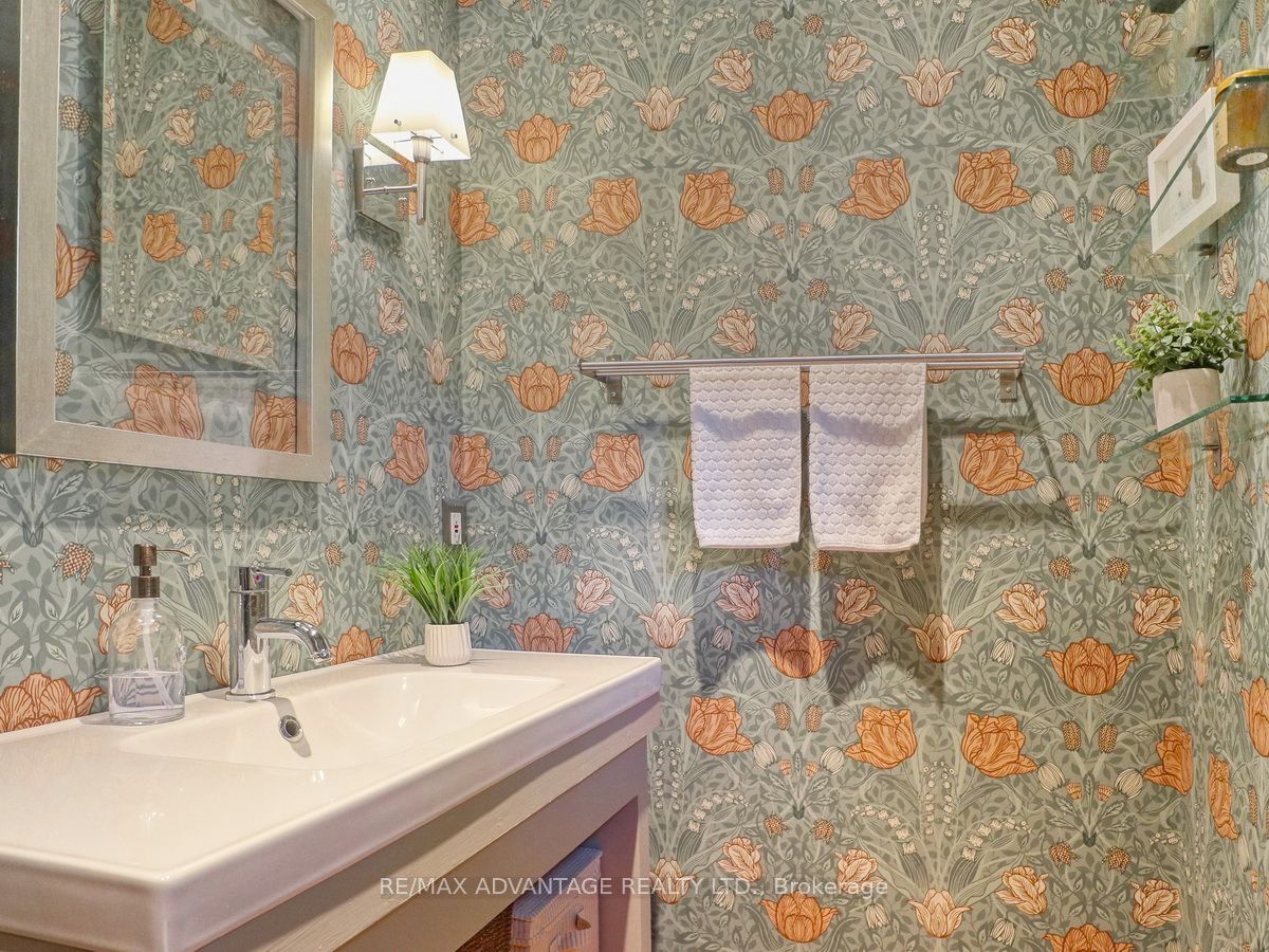 192 Harrison Place Property Photo 25