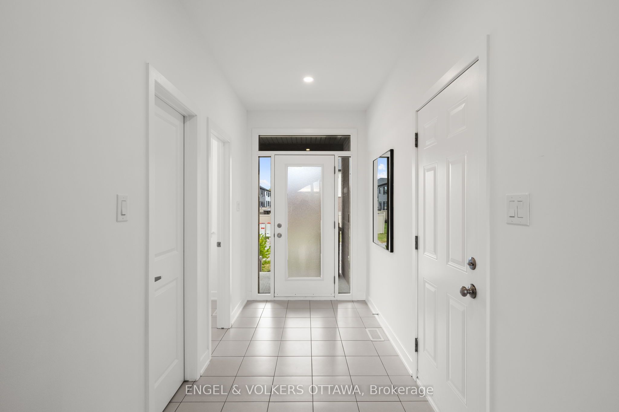 154 Winterhaven Drive Property Photo 4