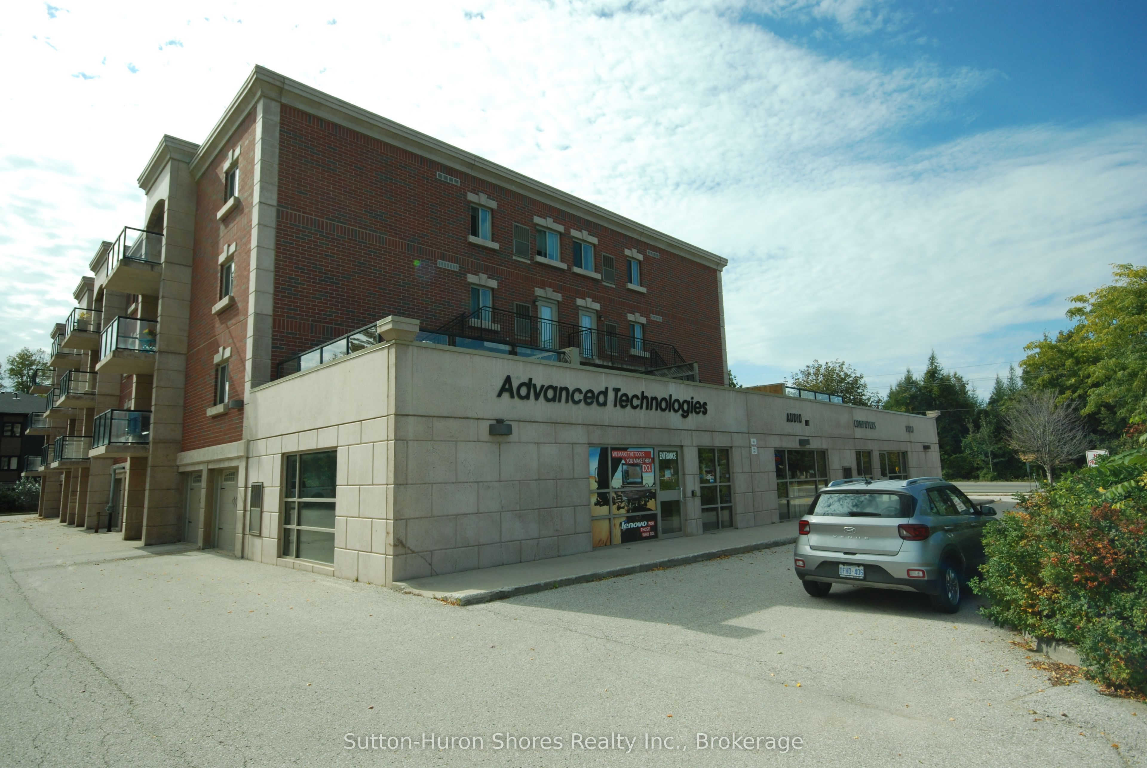 221 Adelaide Street Property Photo 1