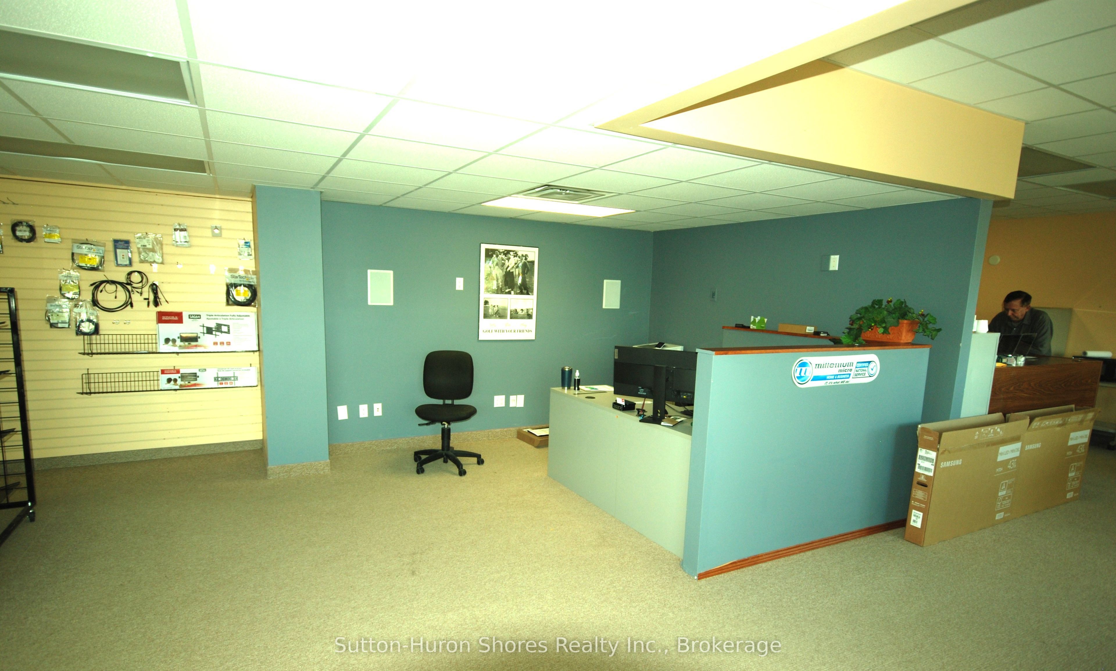 221 Adelaide Street Property Photo 6