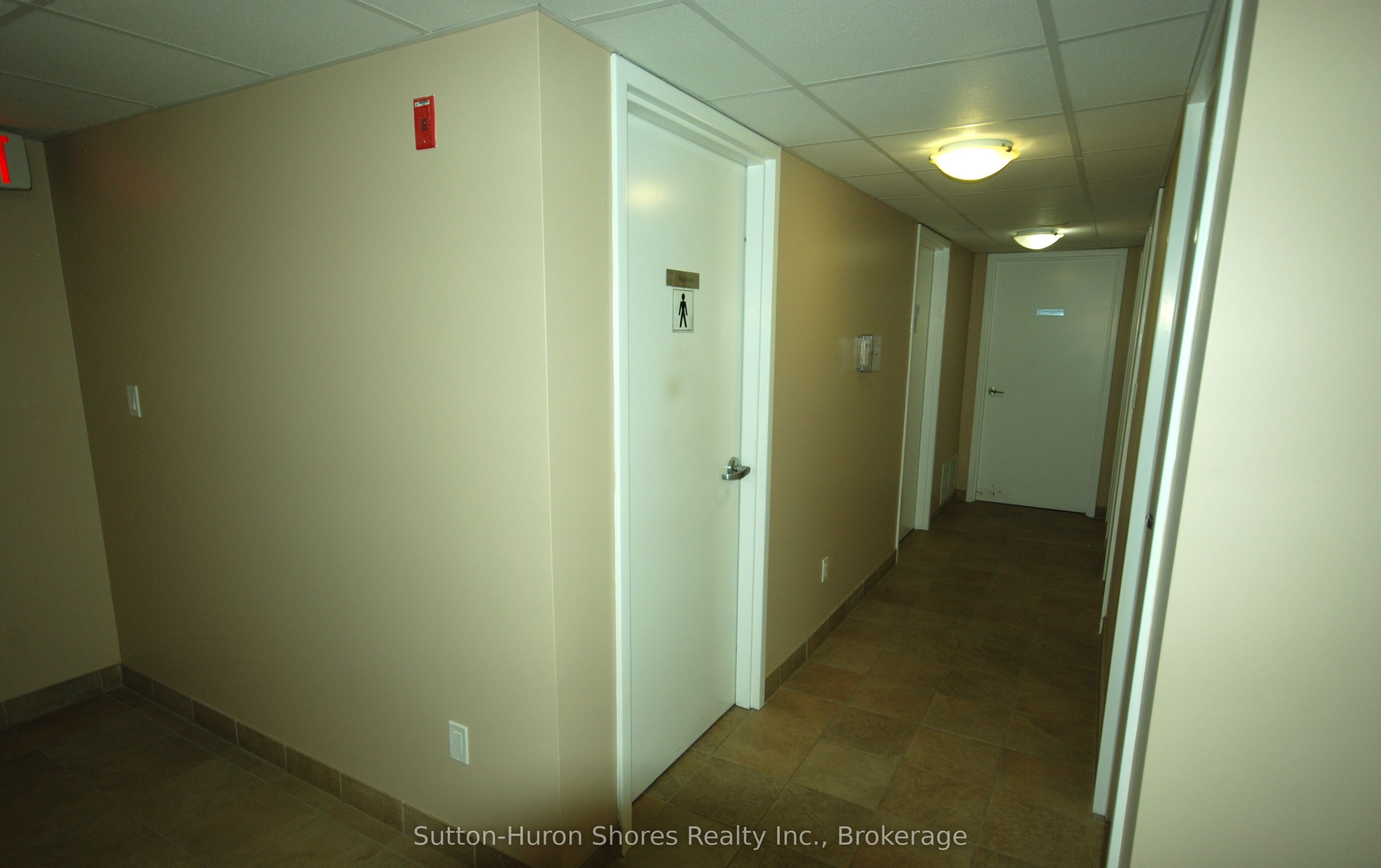 221 Adelaide Street Property Photo 7