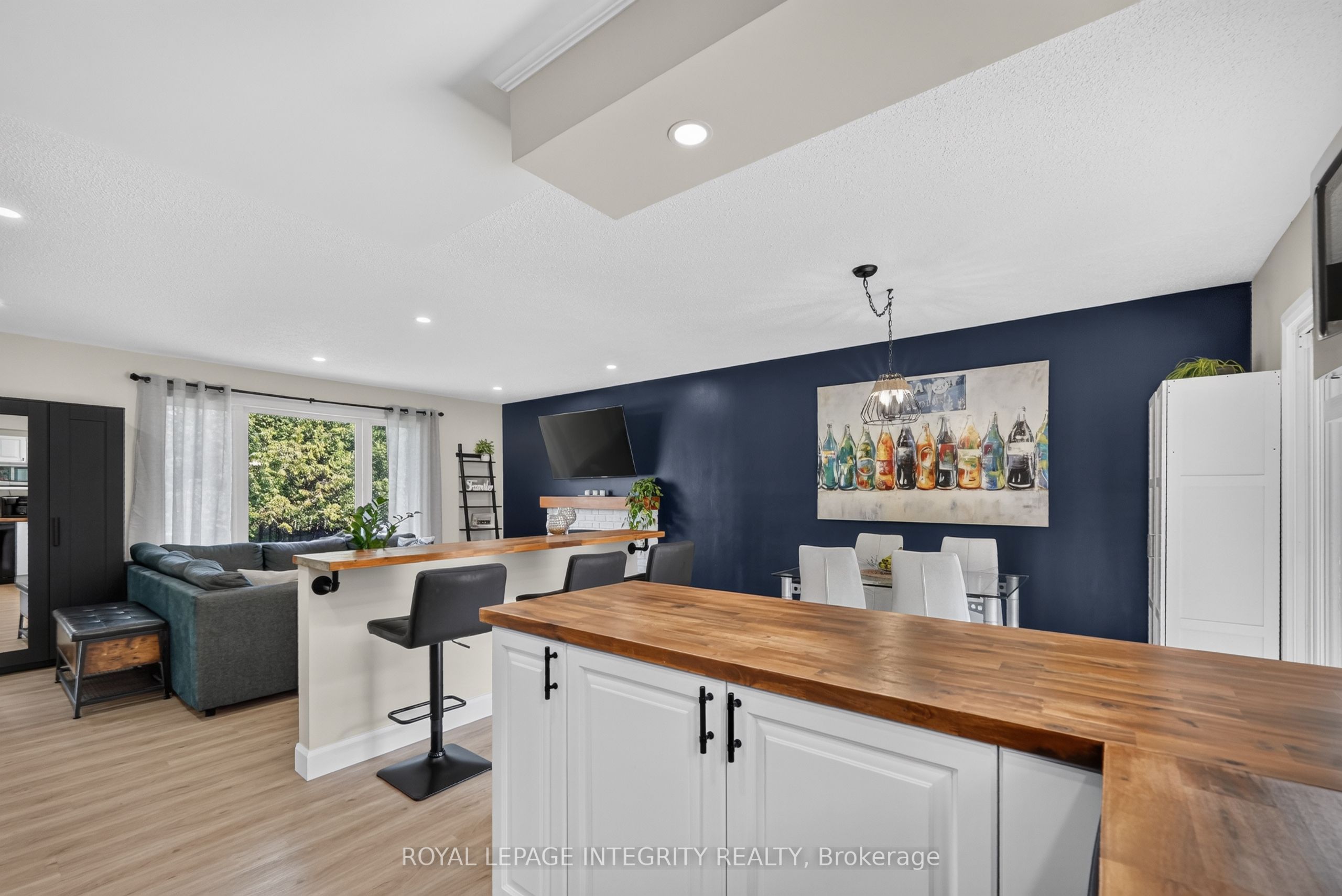 195 Francois Street Property Photo 14