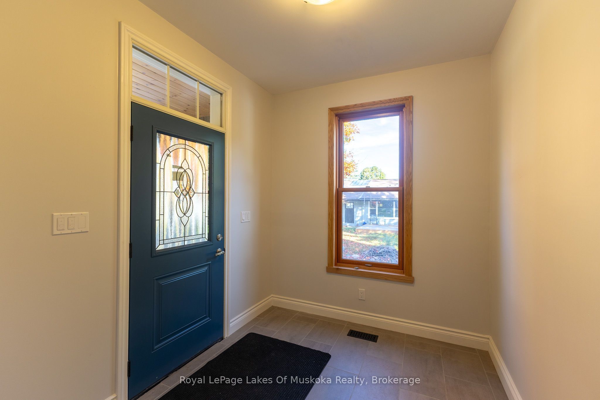 455 Wellington Street Property Photo 12