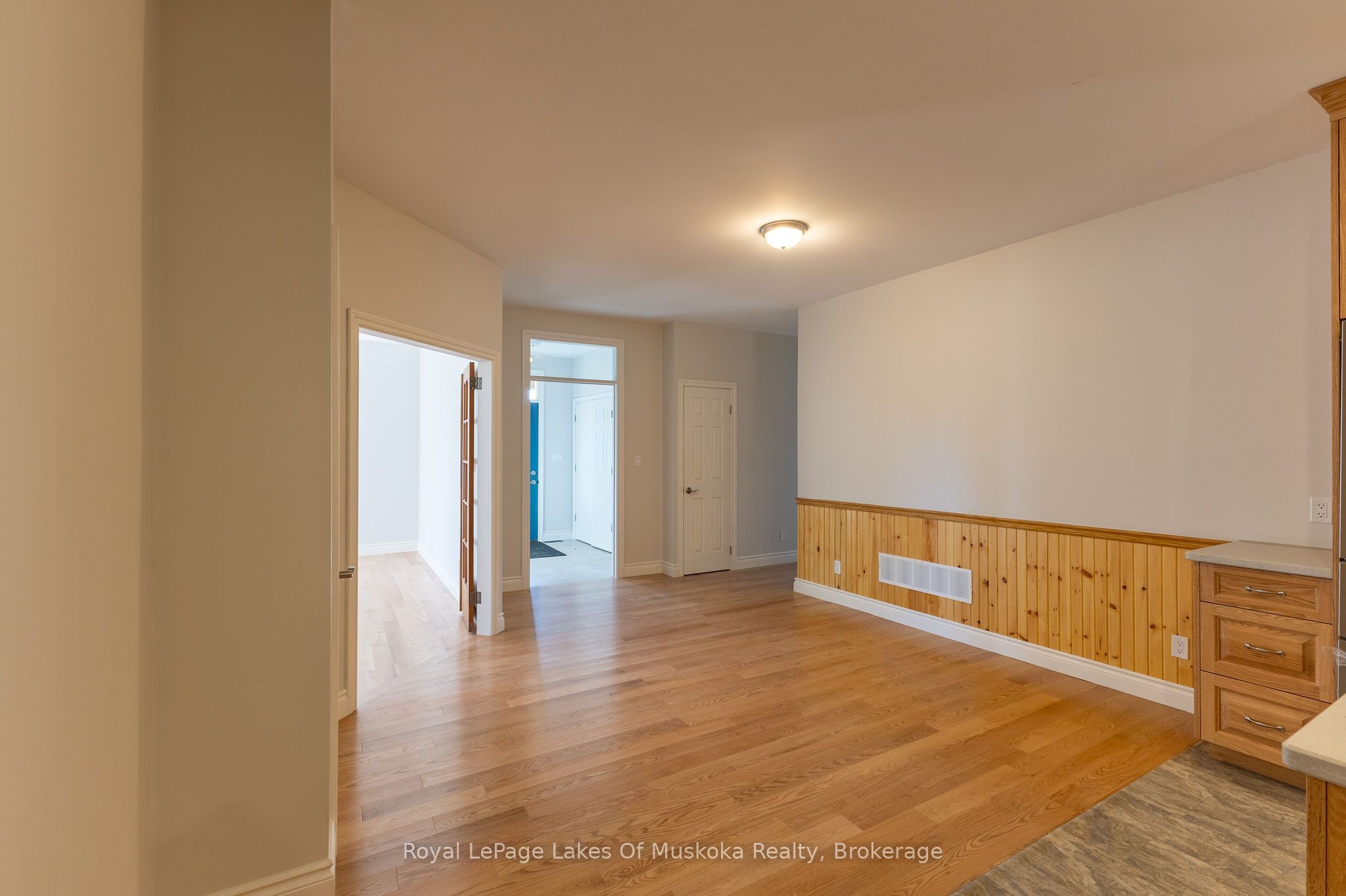 455 Wellington Street Property Photo 15