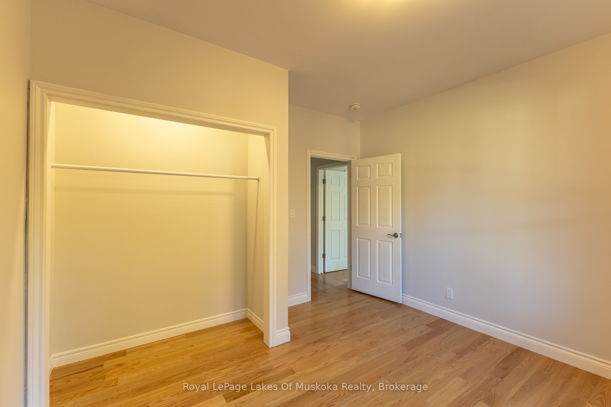 455 Wellington Street Property Photo 25