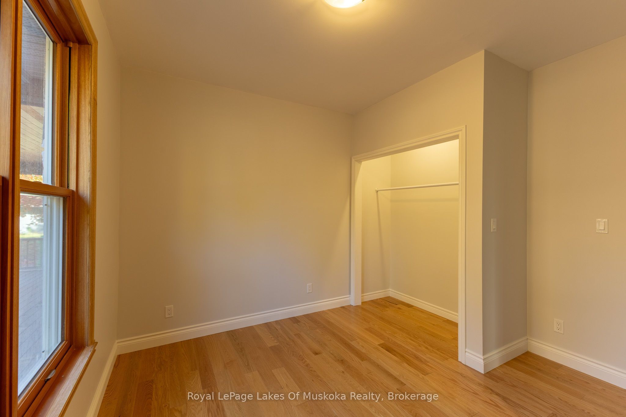 455 Wellington Street Property Photo 28