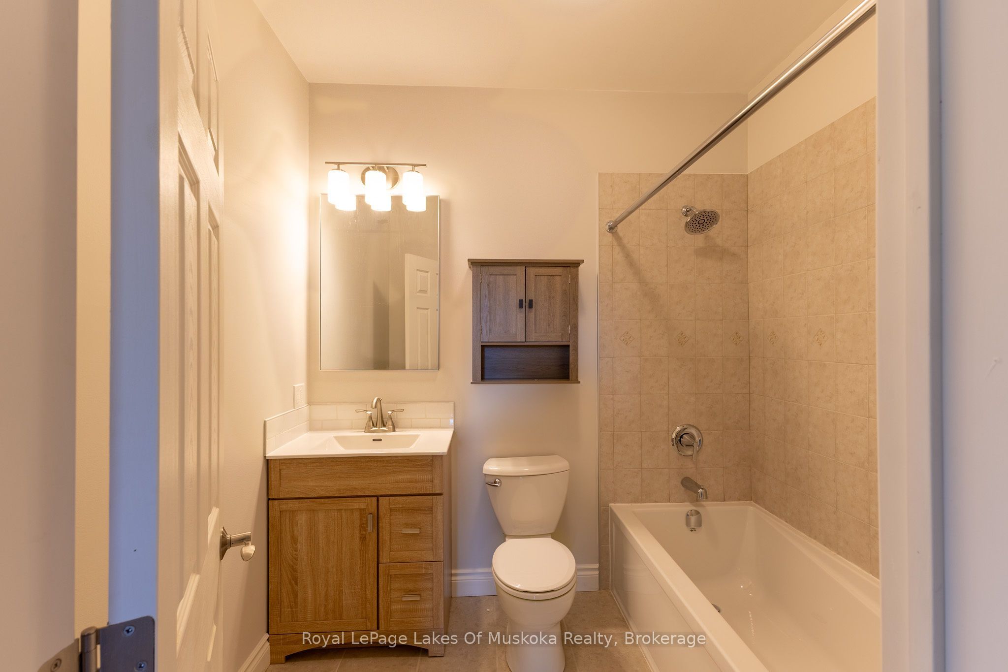 455 Wellington Street Property Photo 32