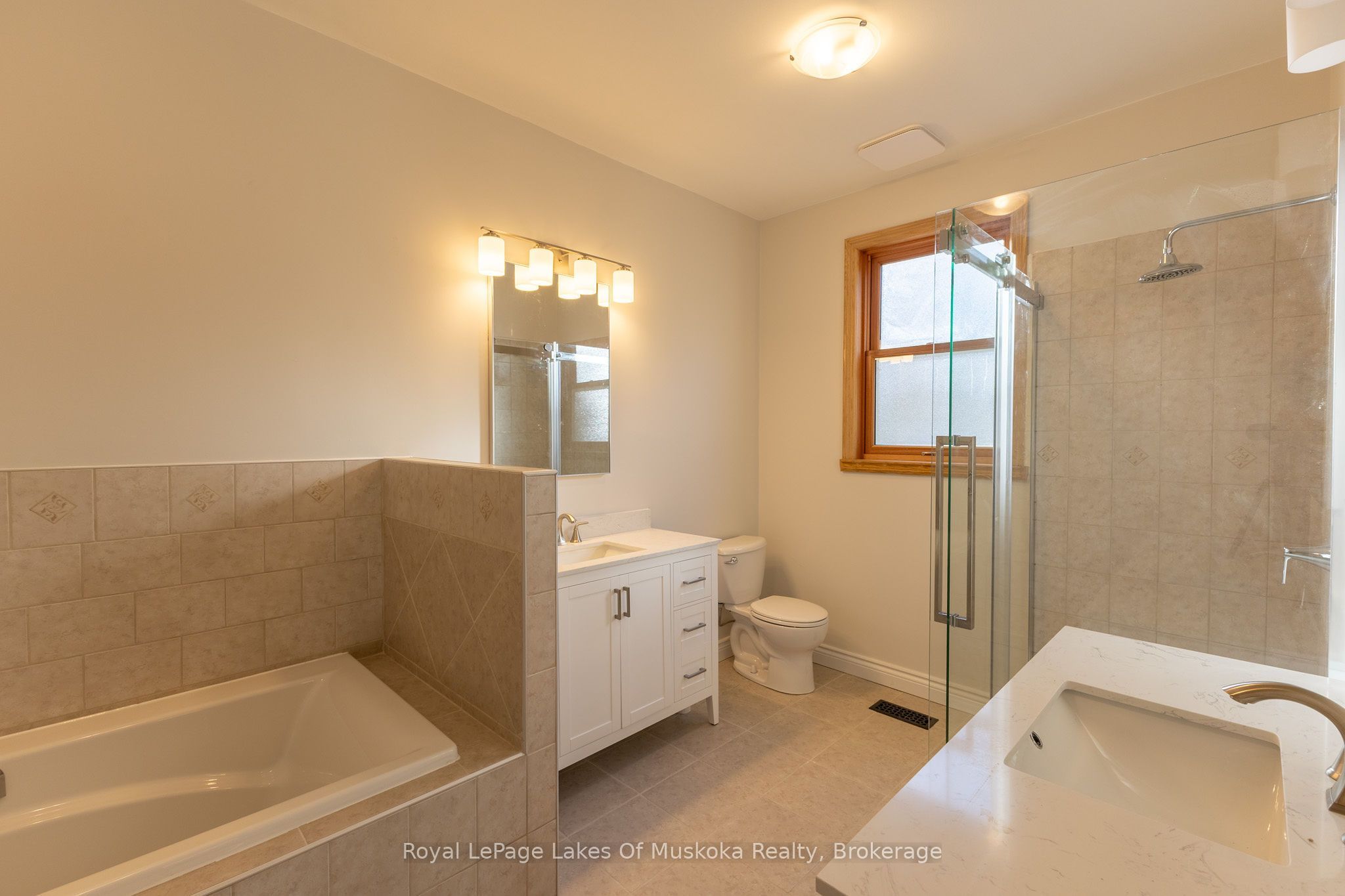 455 Wellington Street Property Photo 35