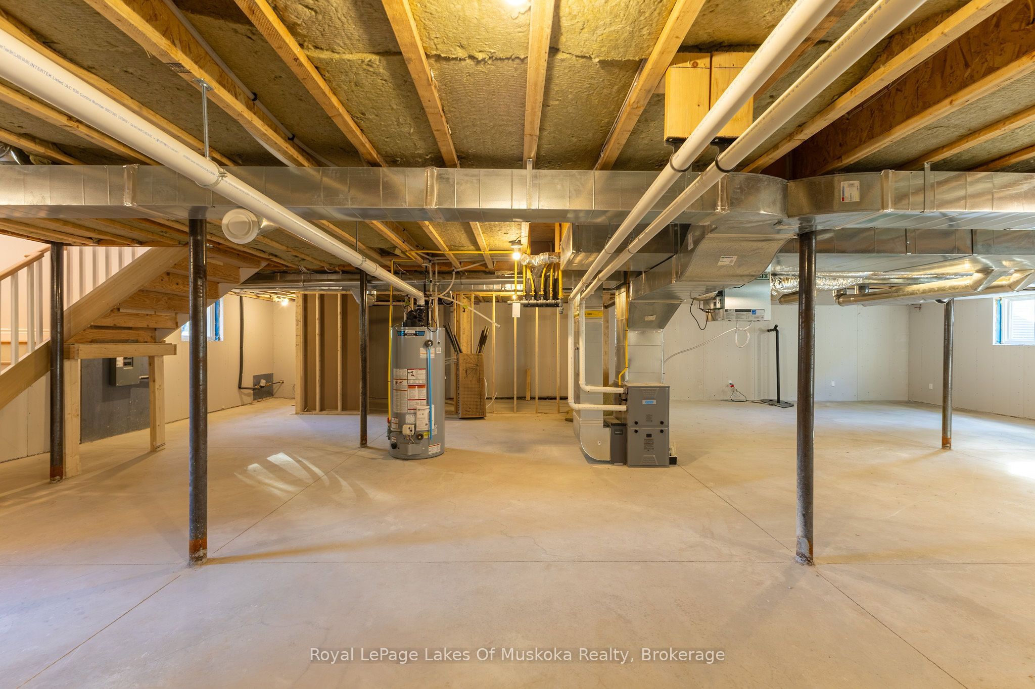 455 Wellington Street Property Photo 39