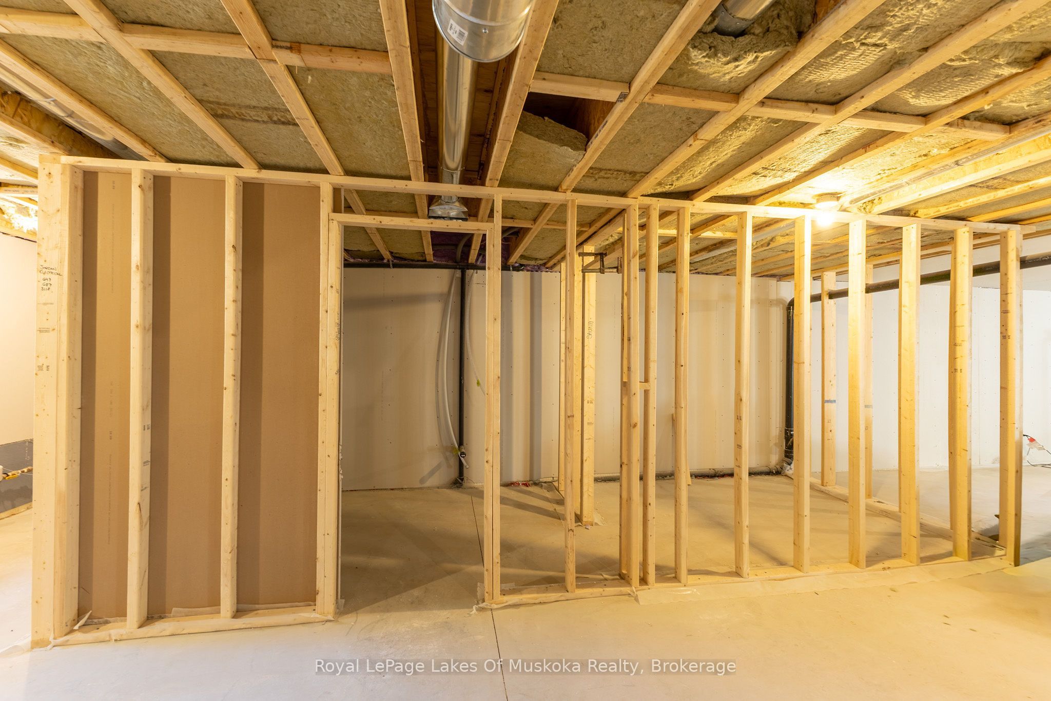455 Wellington Street Property Photo 40