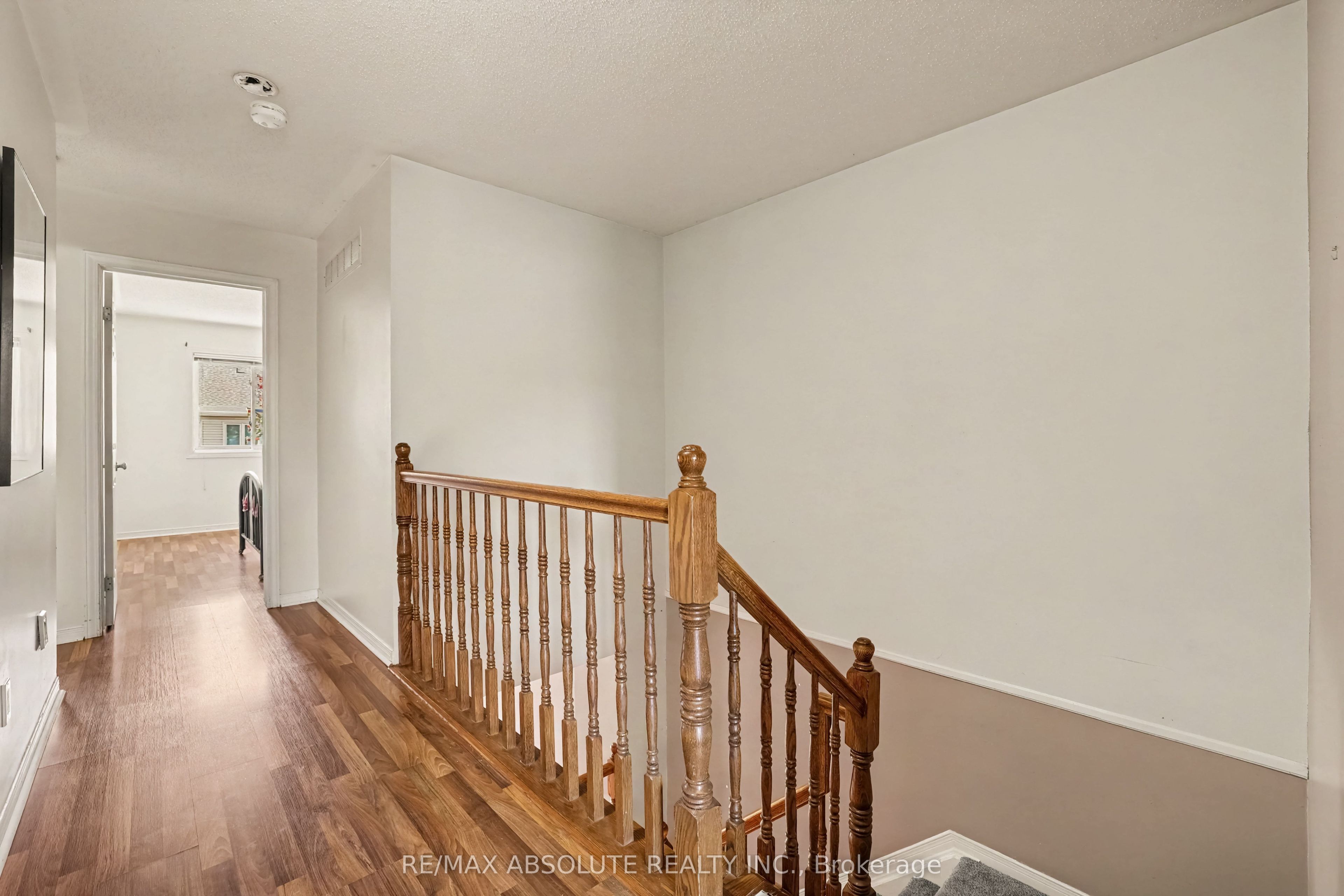 42 Roblyn Way Property Photo 16