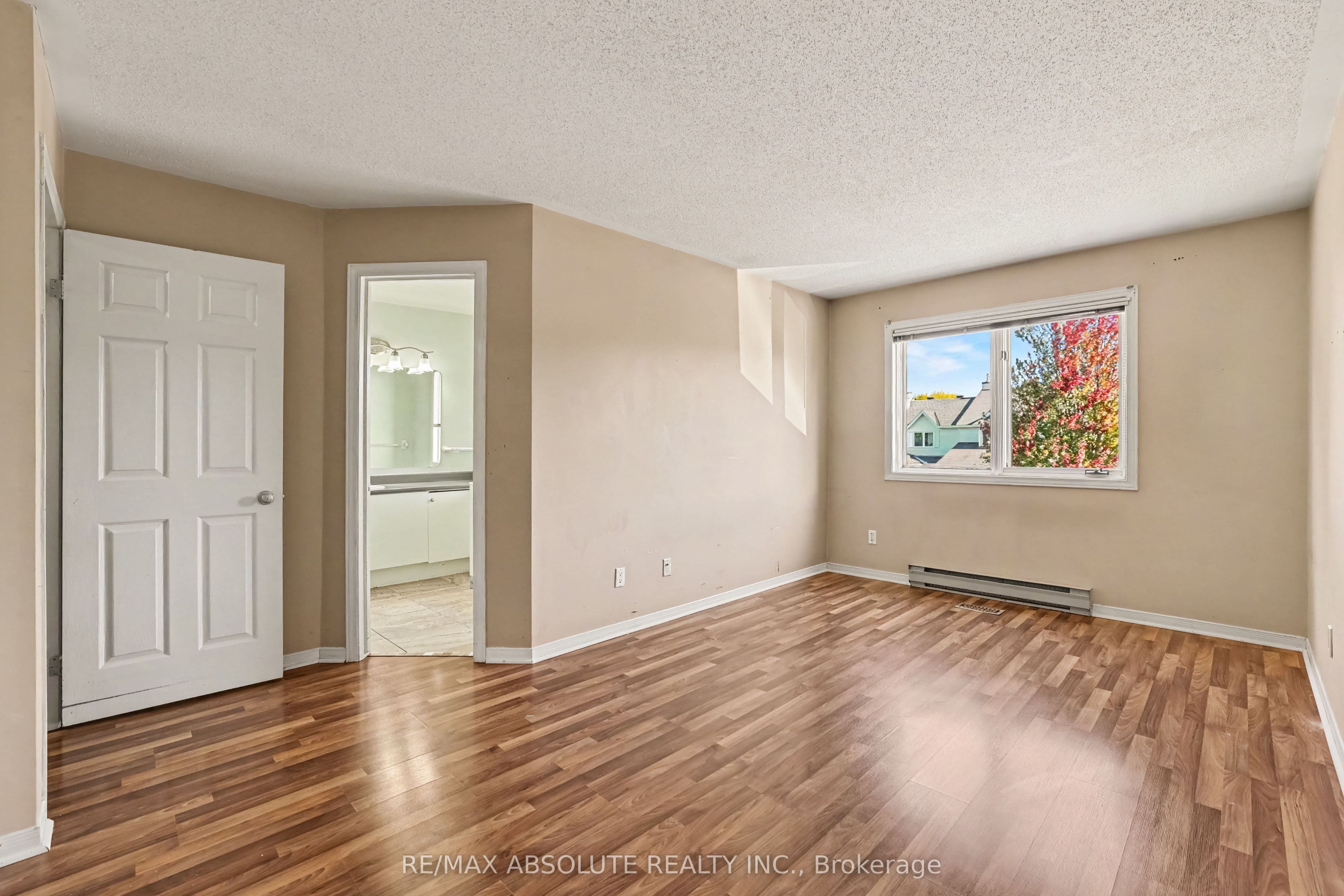 42 Roblyn Way Property Photo 19