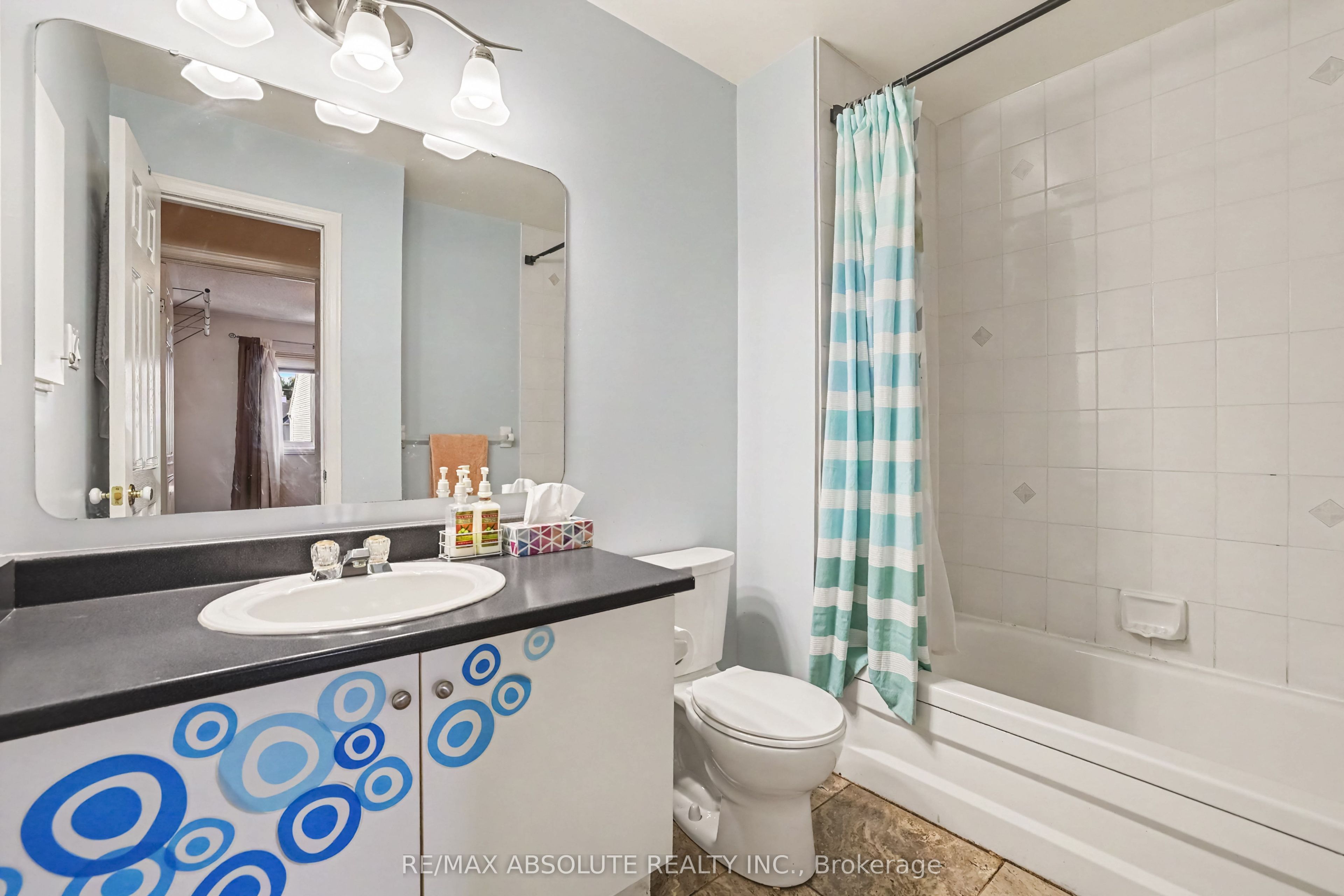 42 Roblyn Way Property Photo 24