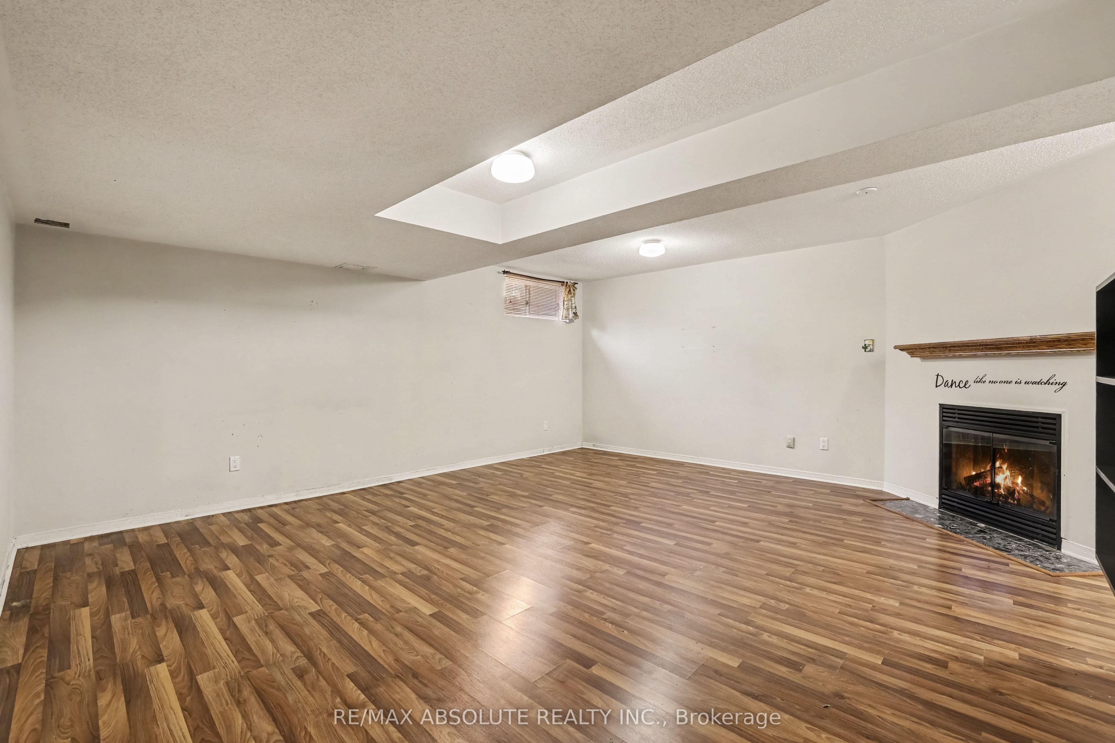 42 Roblyn Way Property Photo 28