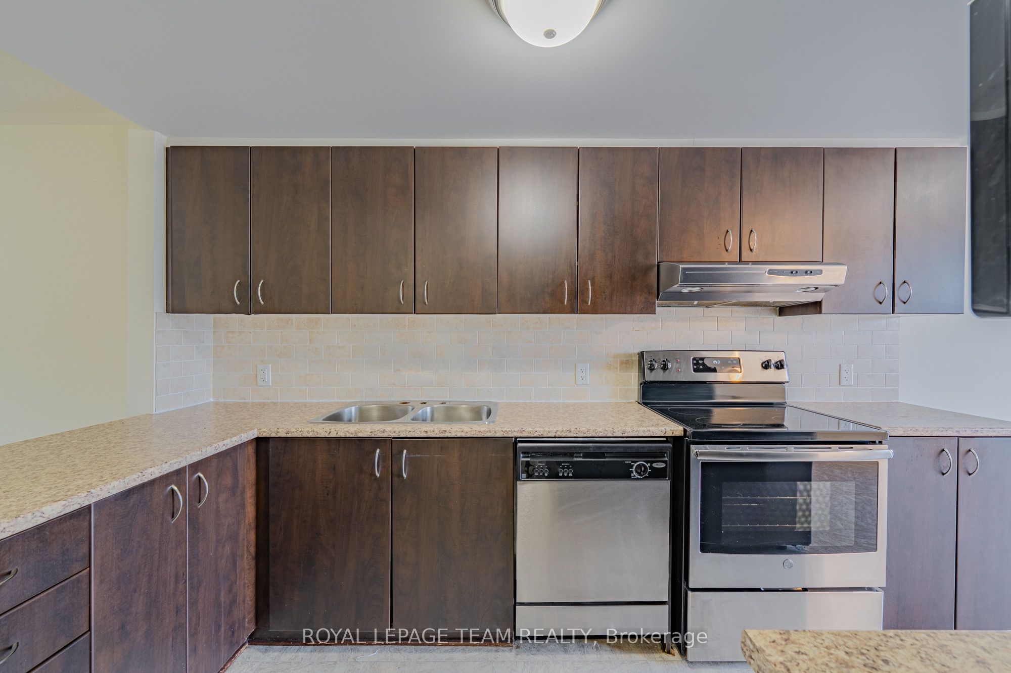 634 Chapman Mills Drive B Property Photo 17