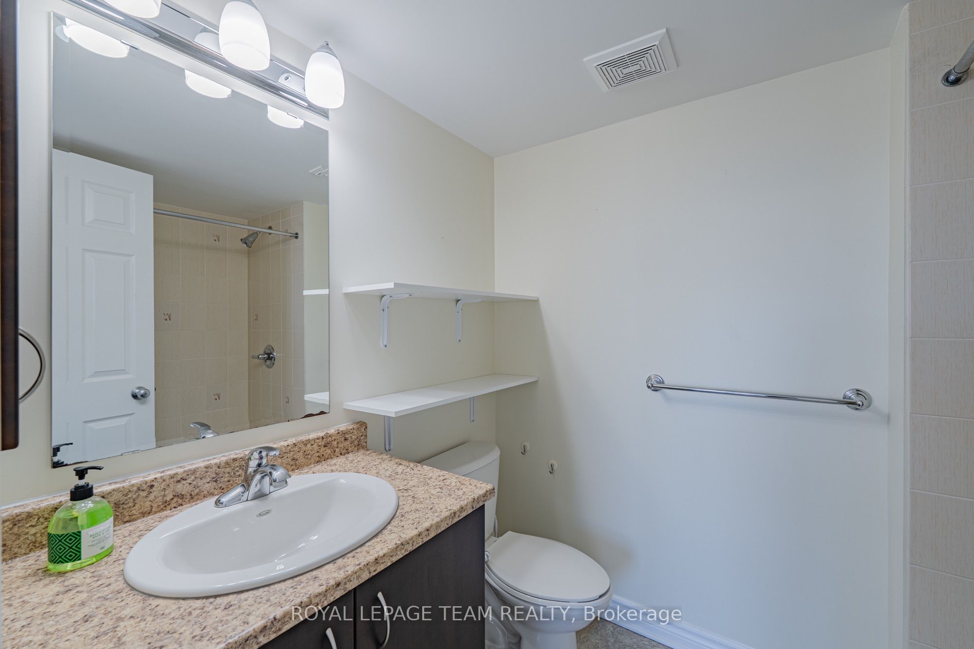 634 Chapman Mills Drive B Property Photo 33