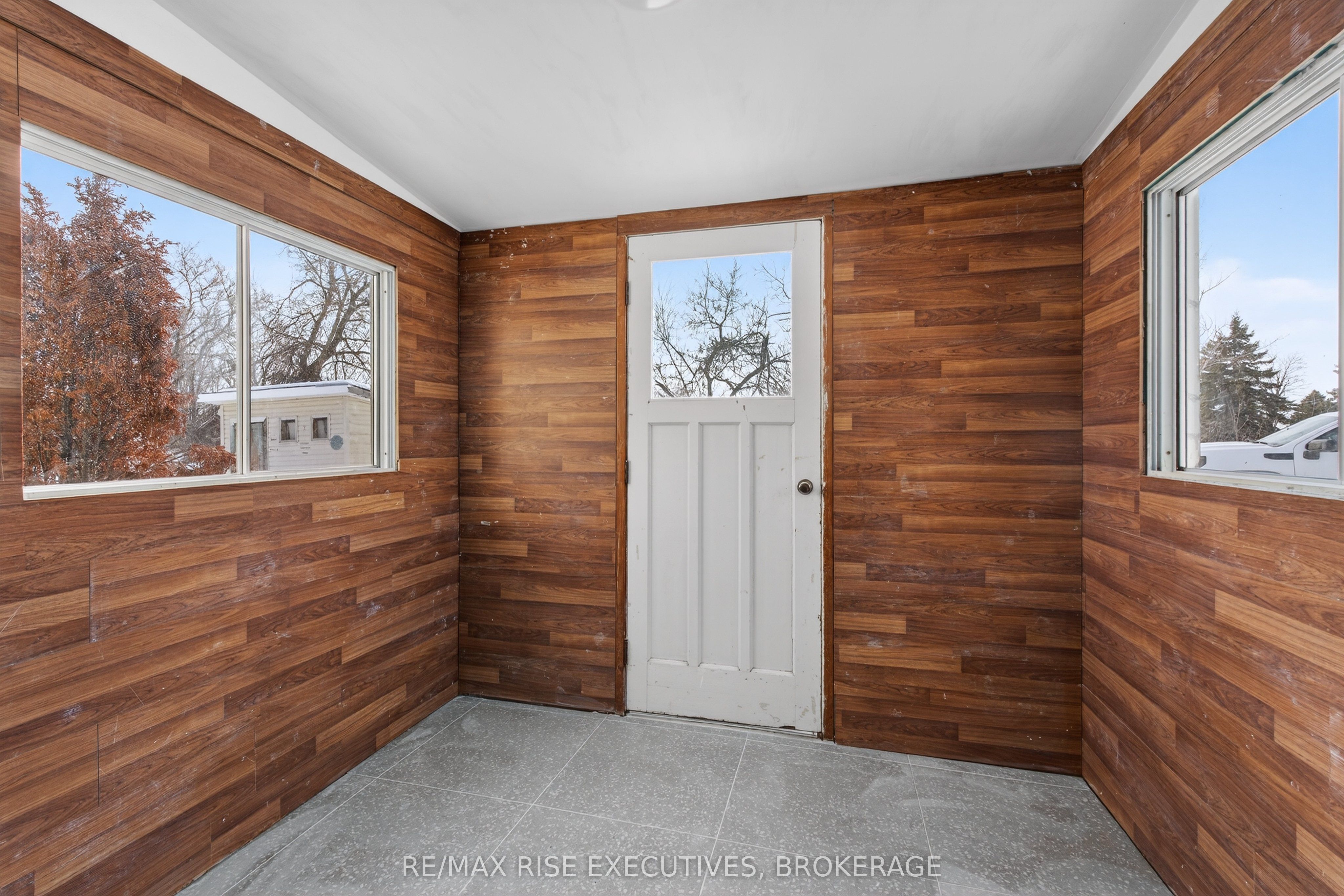 750 Moira Road Property Photo 4