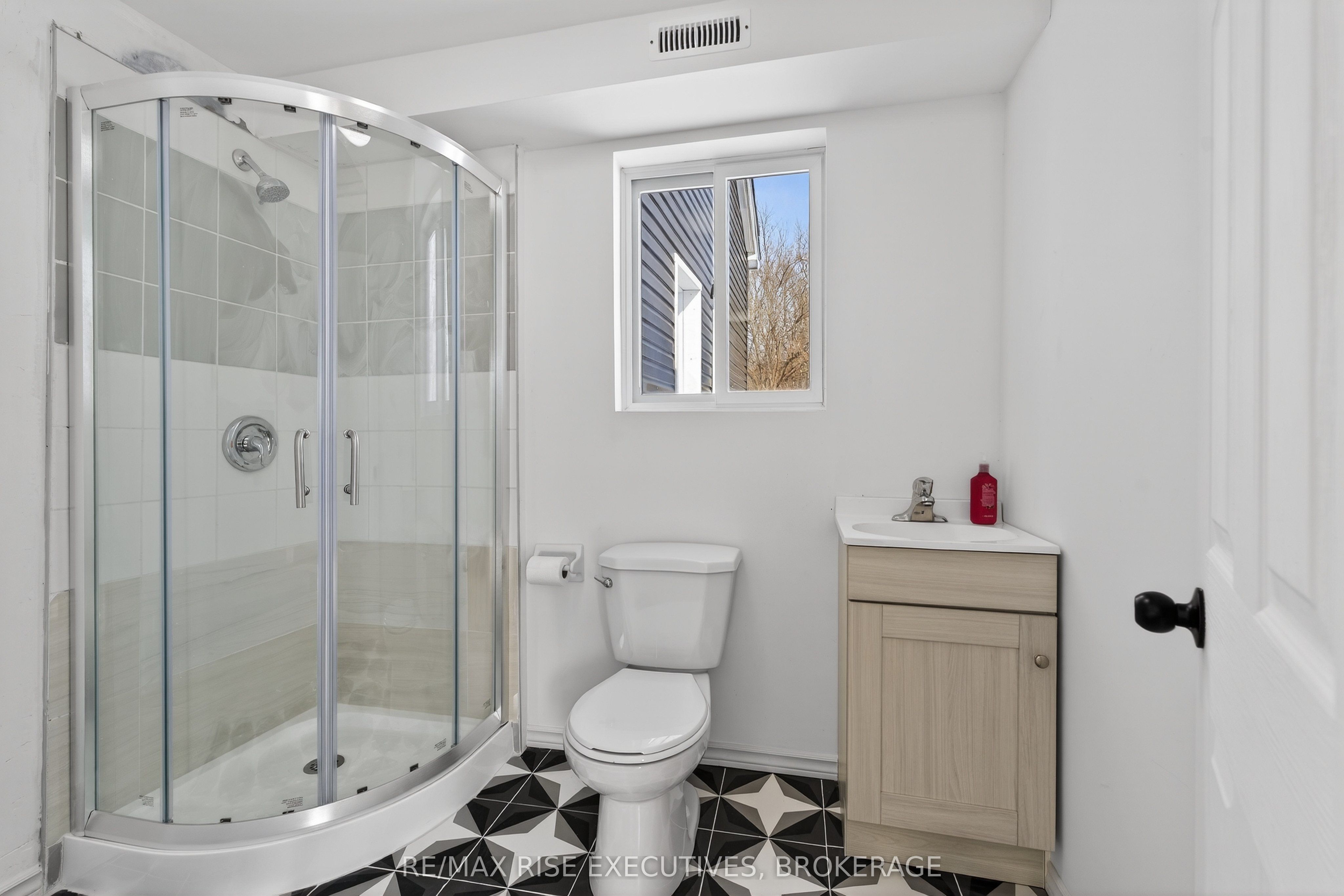 750 Moira Road Property Photo 15