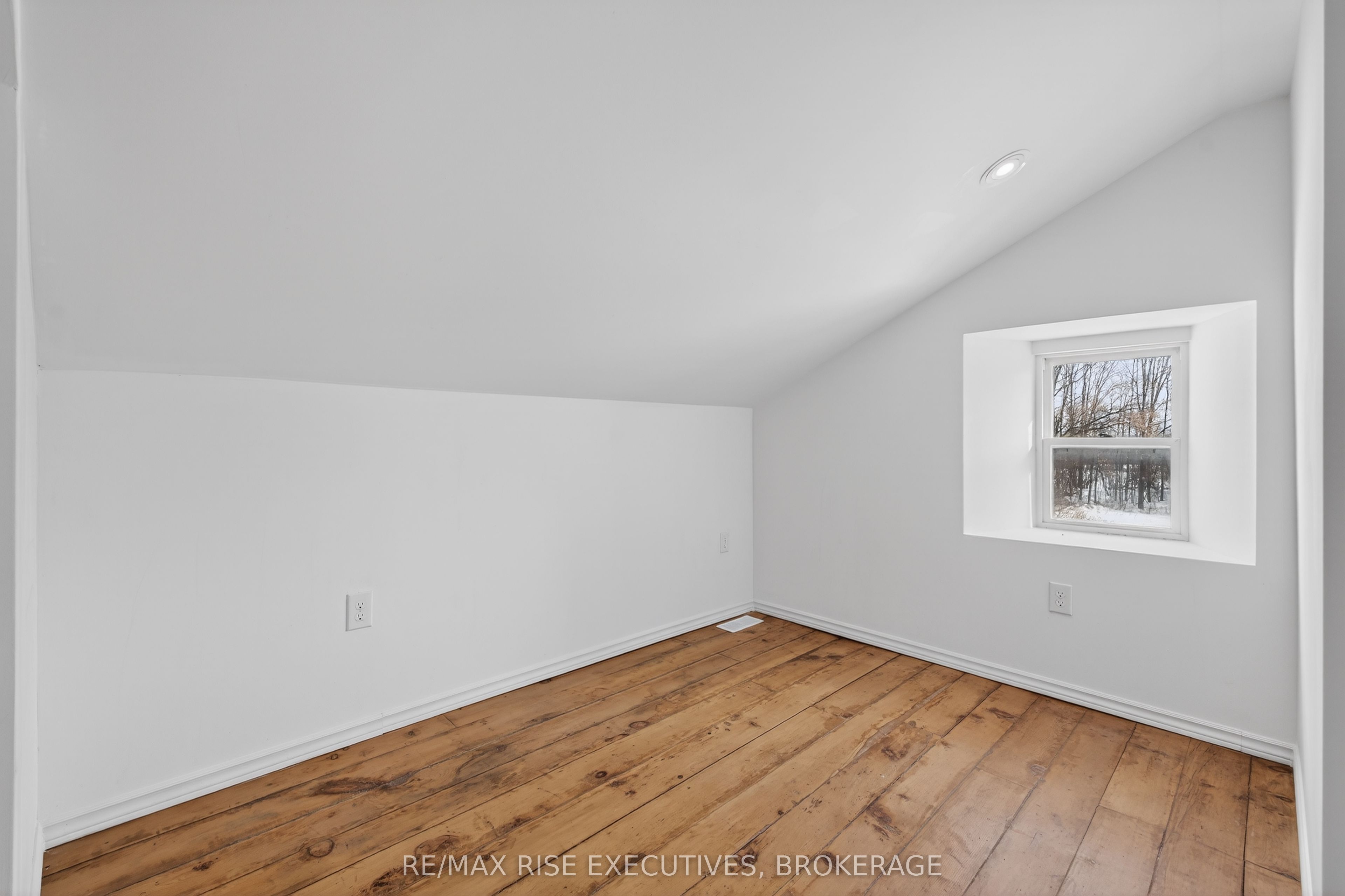 750 Moira Road Property Photo 29