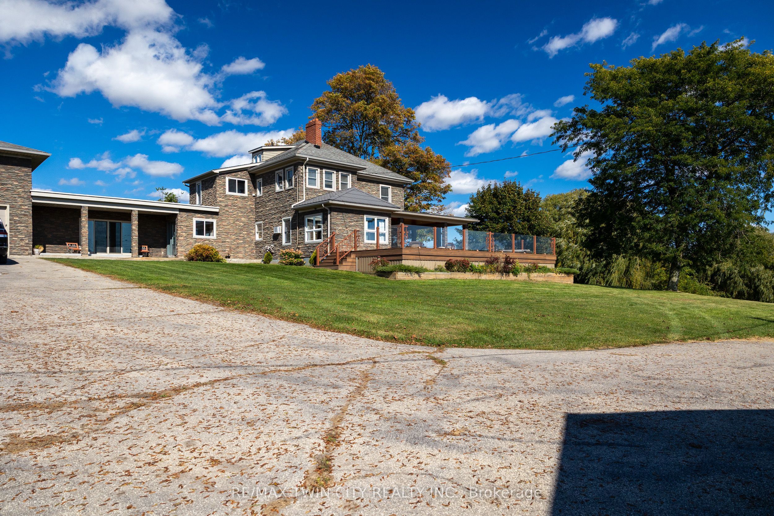 2173 Cockshutt Road Property Photo 20