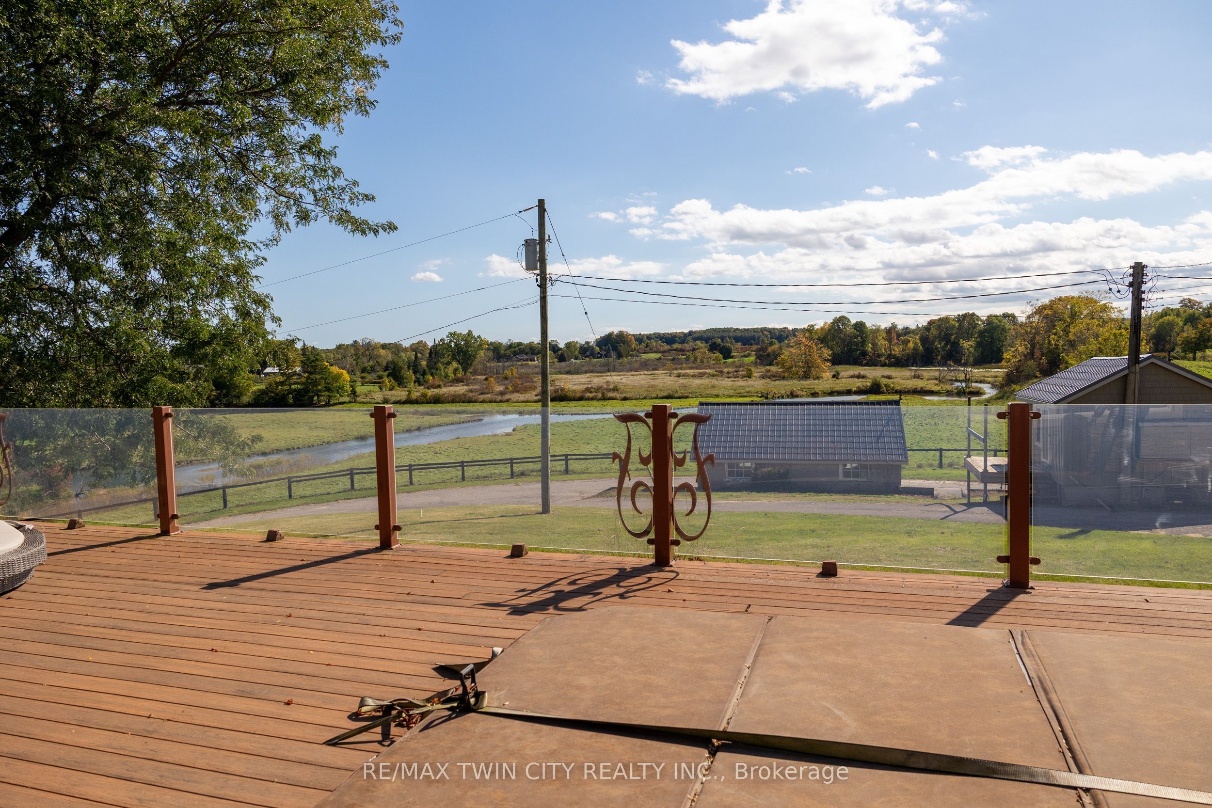 2173 Cockshutt Road Property Photo 23