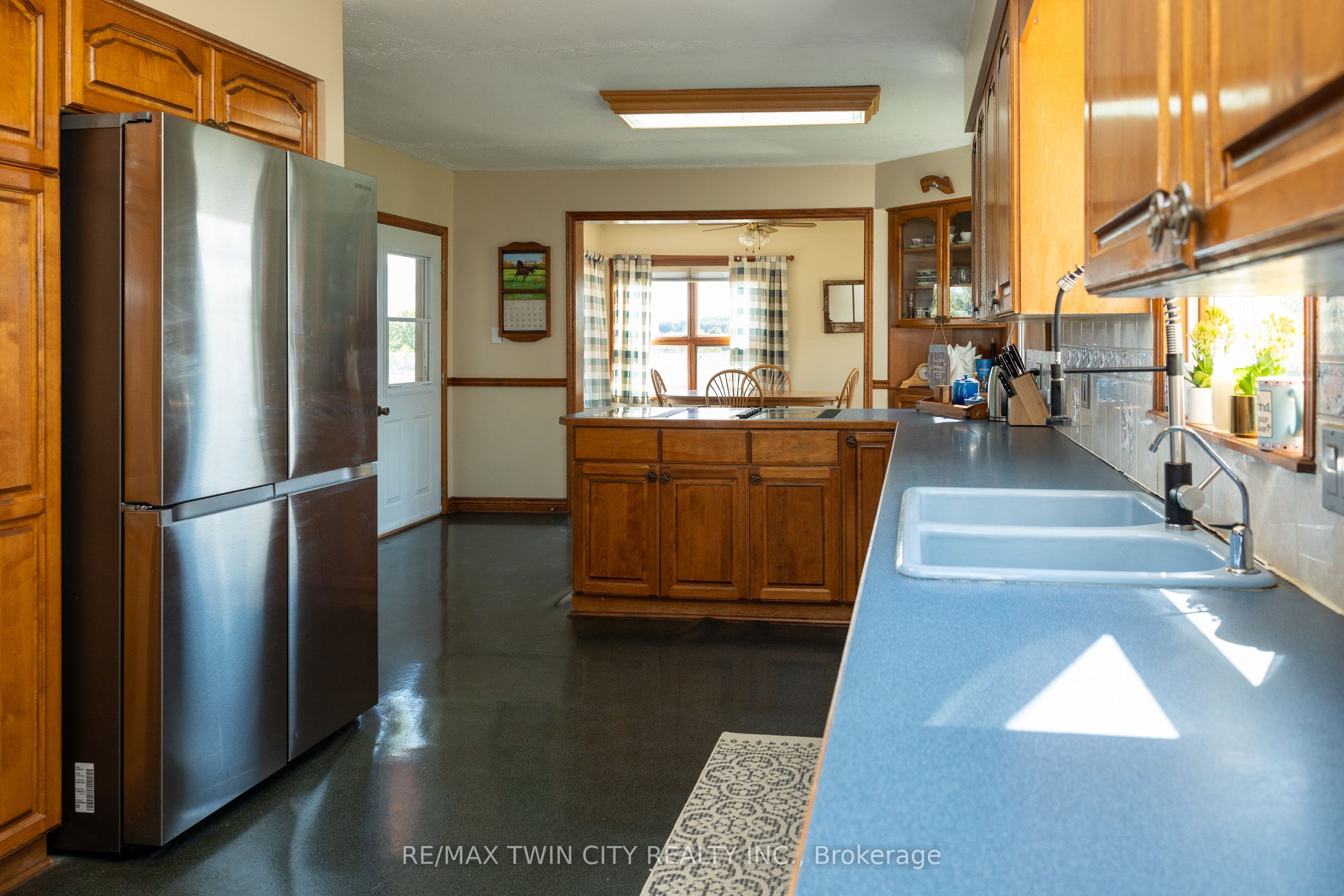 2173 Cockshutt Road Property Photo 31