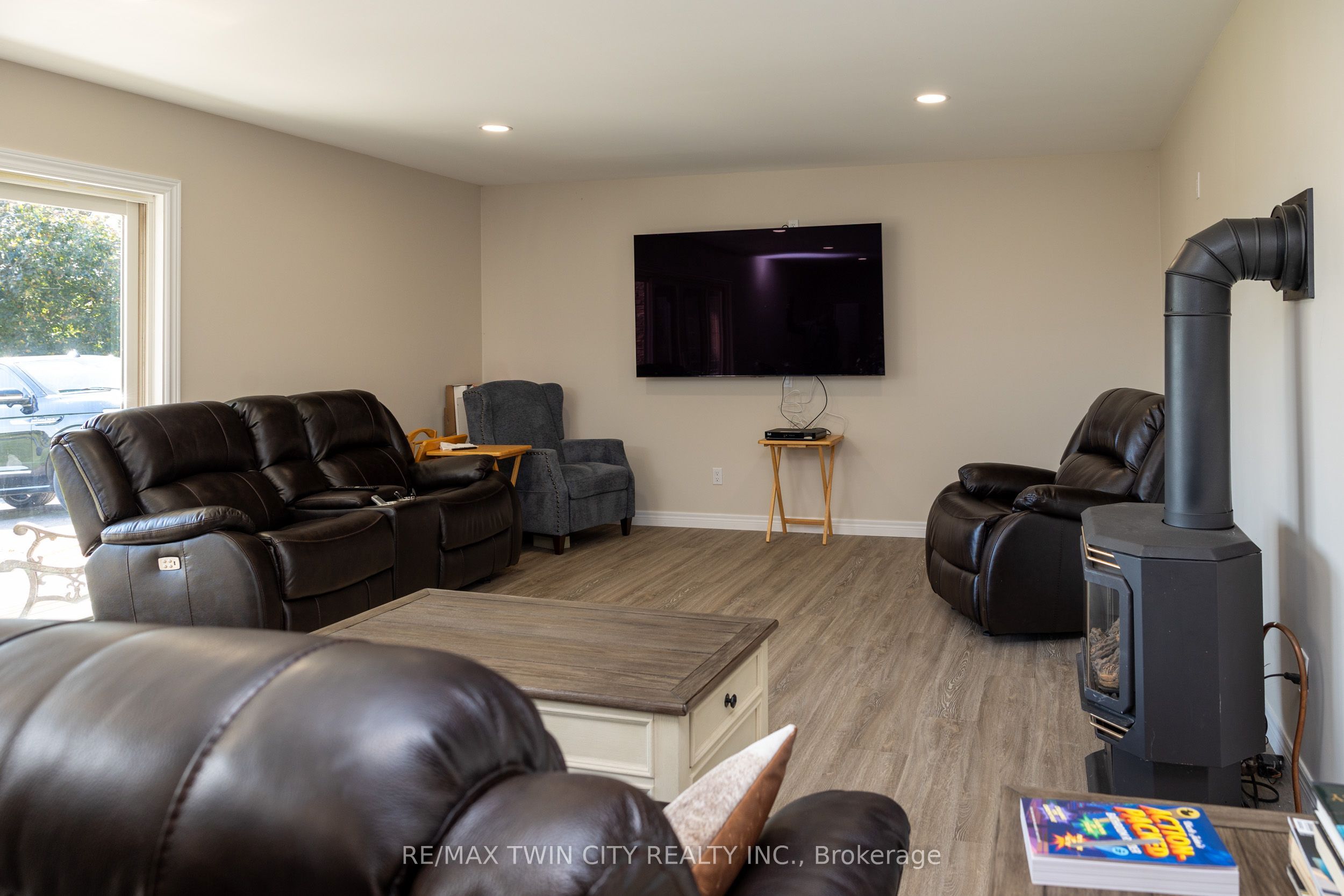 2173 Cockshutt Road Property Photo 33