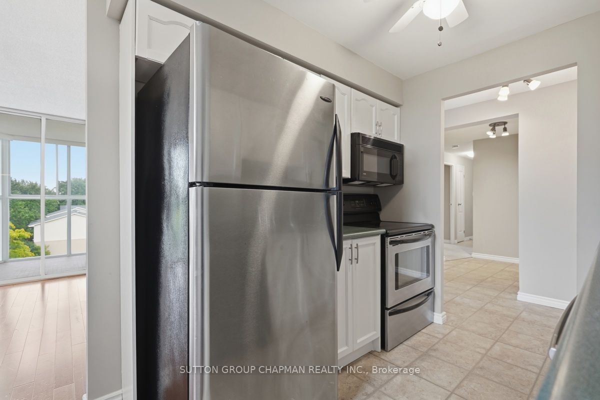 127 Belmont Drive 403 Property Photo 15