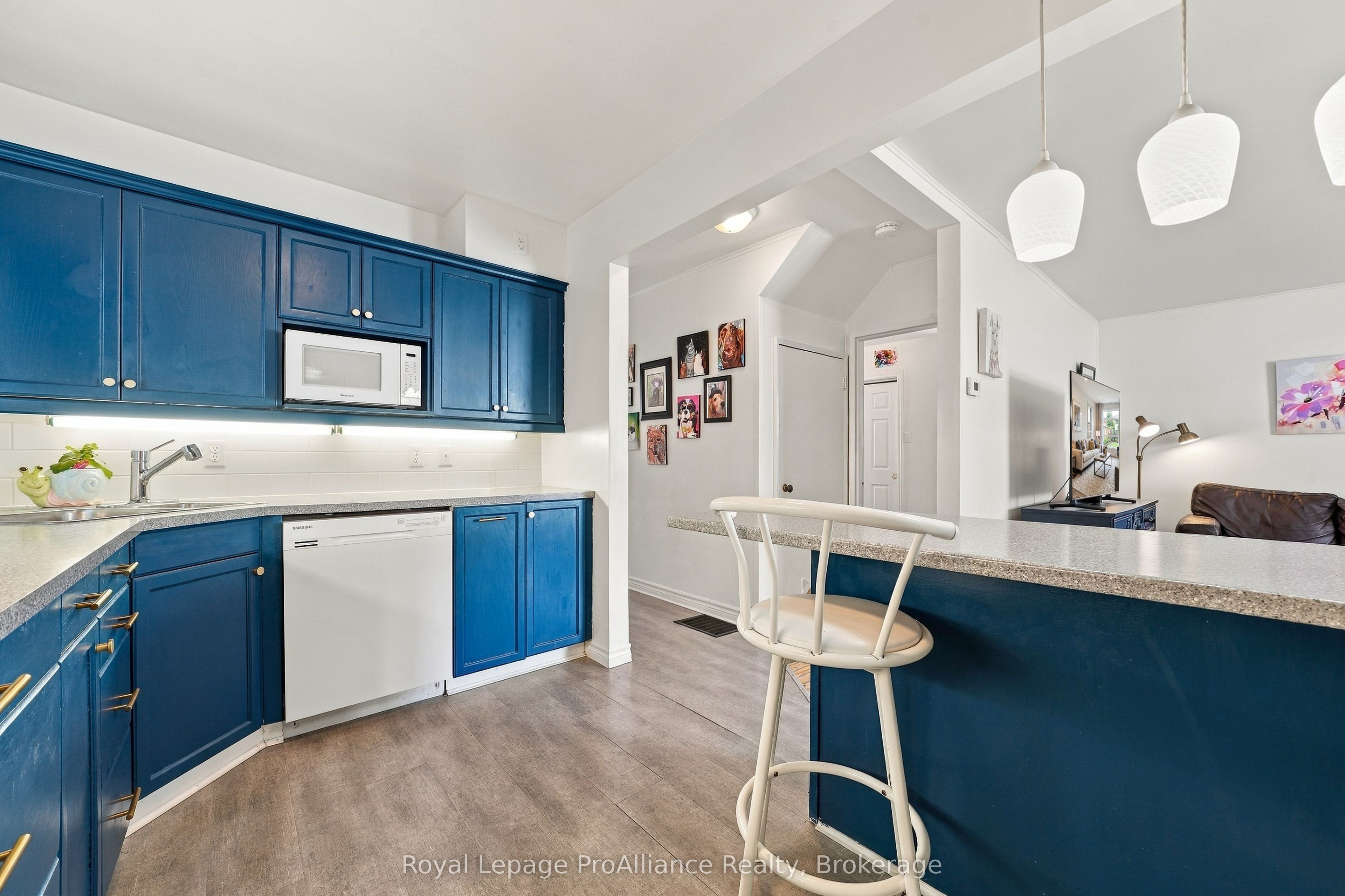 21 Third Street Property Photo 7