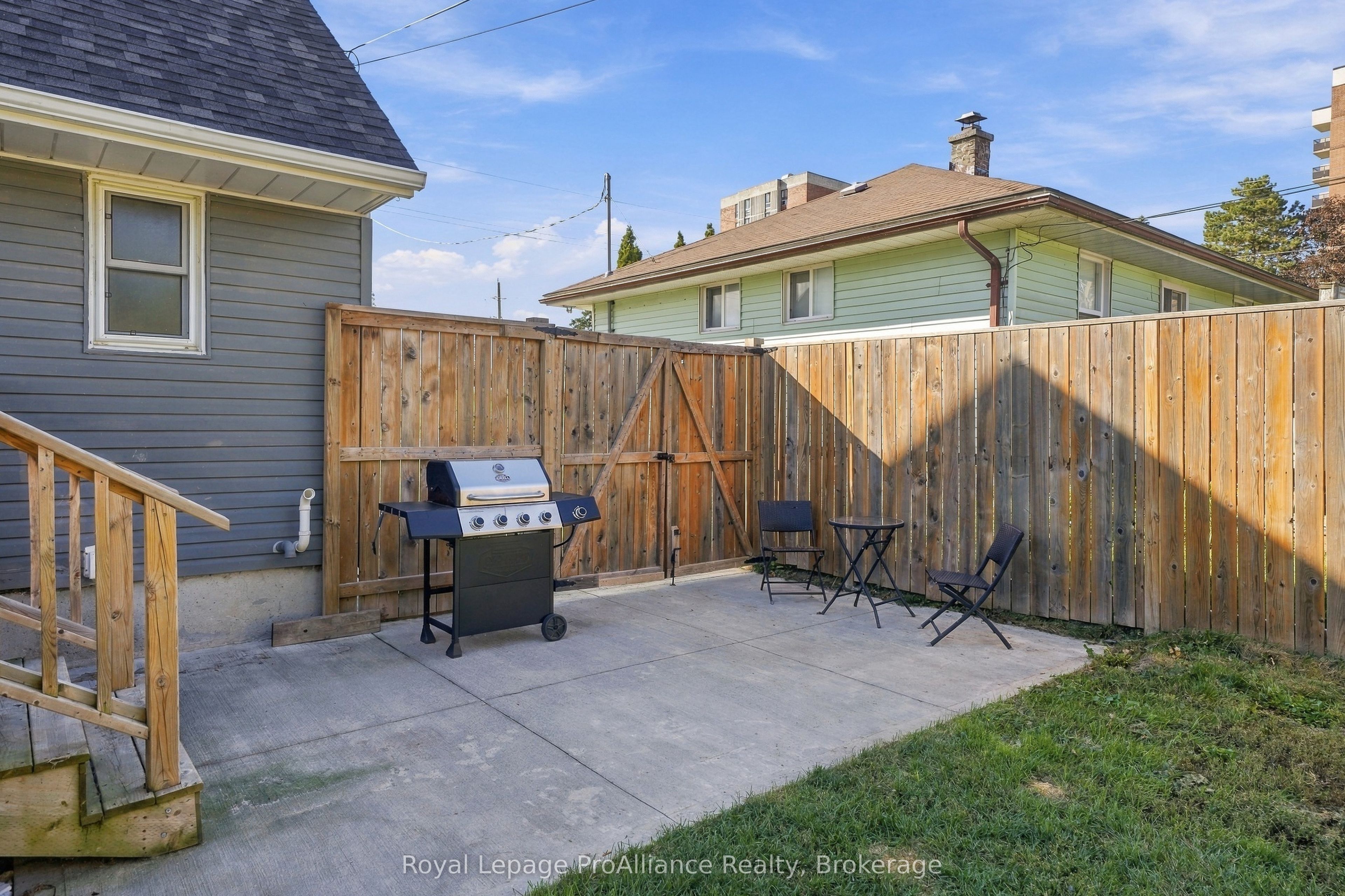 21 Third Street Property Photo 24