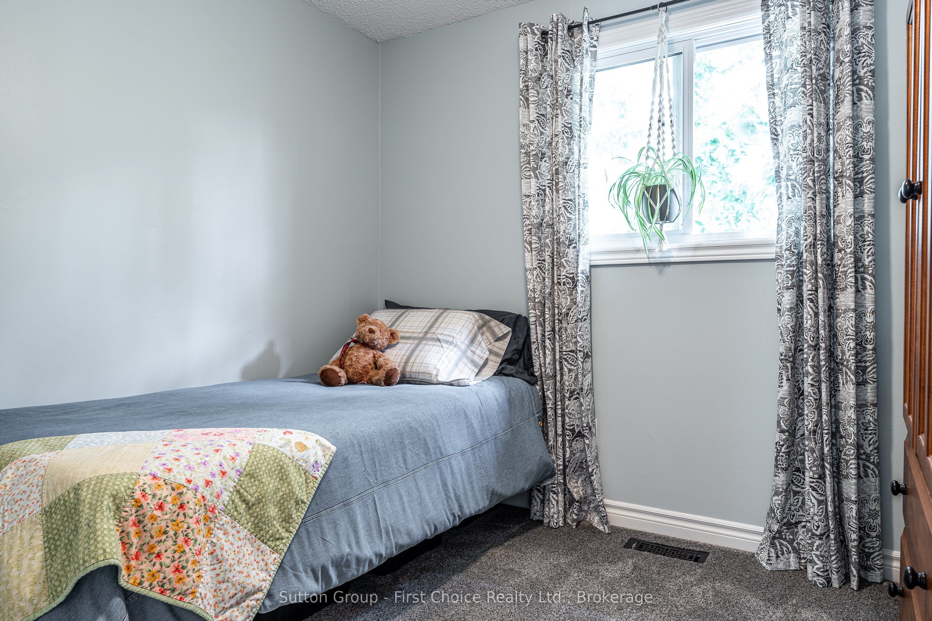 97 Graham Crescent Property Photo 17