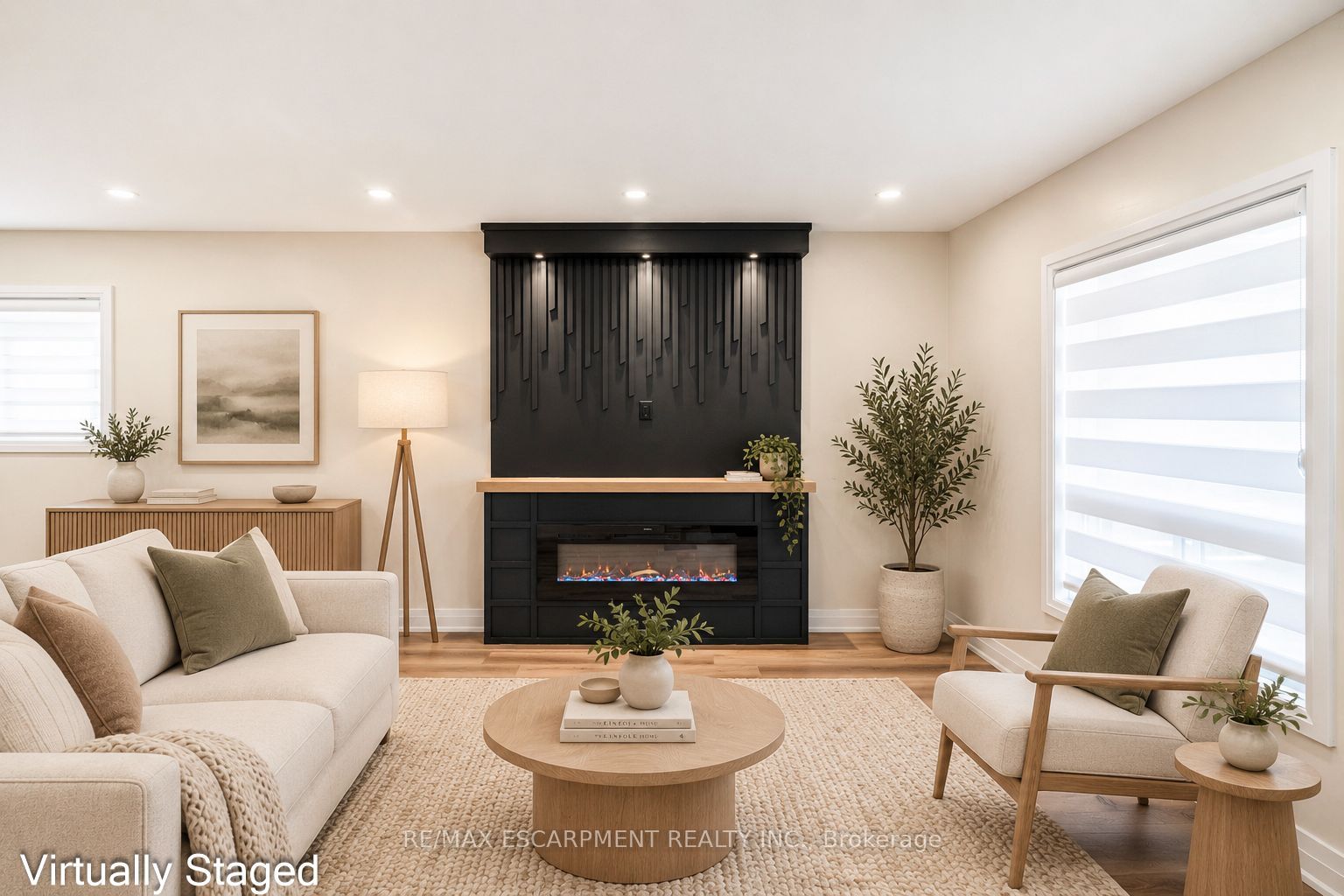 250 Rosslyn Avenue N Property Photo 3