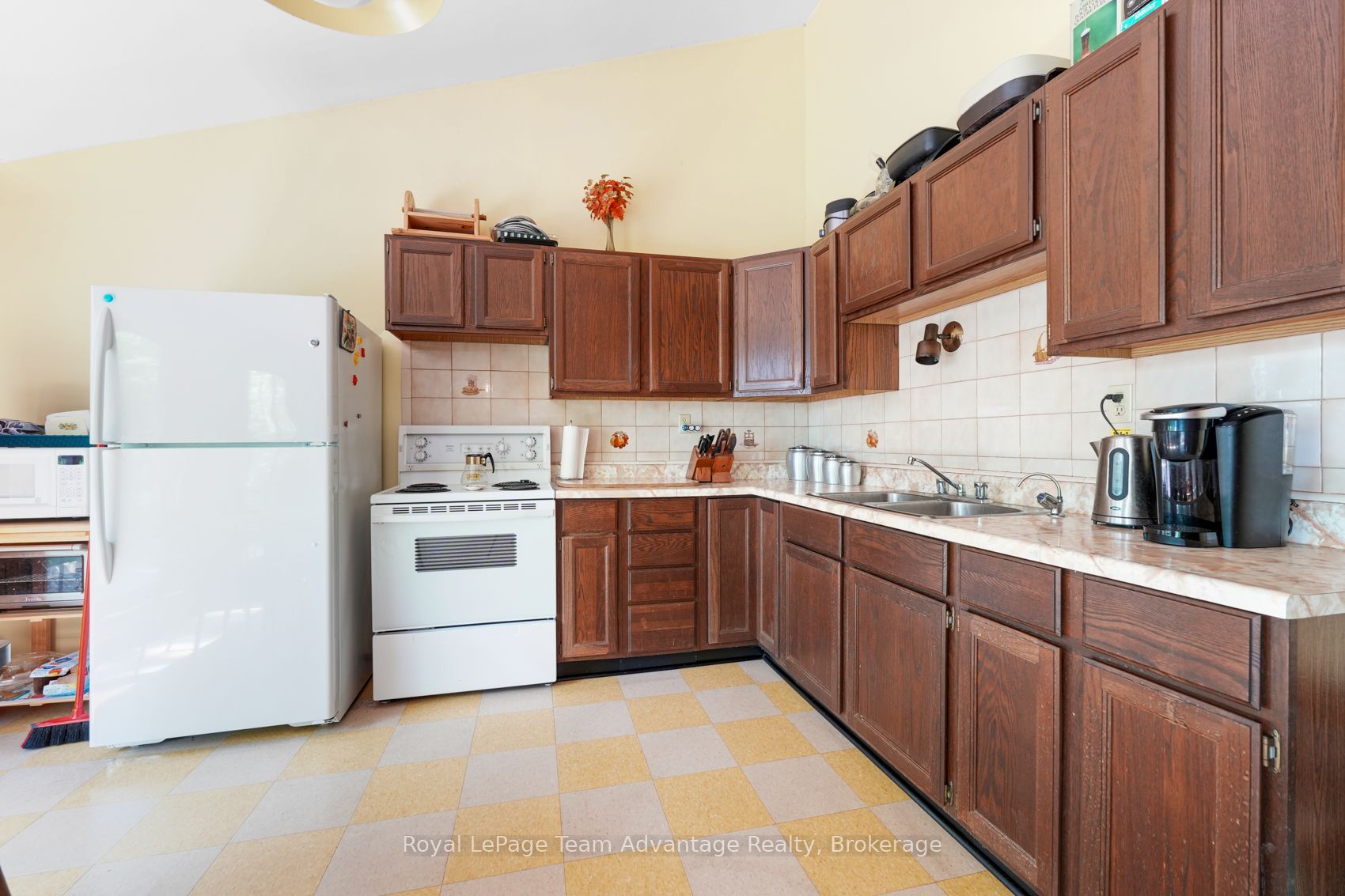 32 Christie Court Property Photo 17