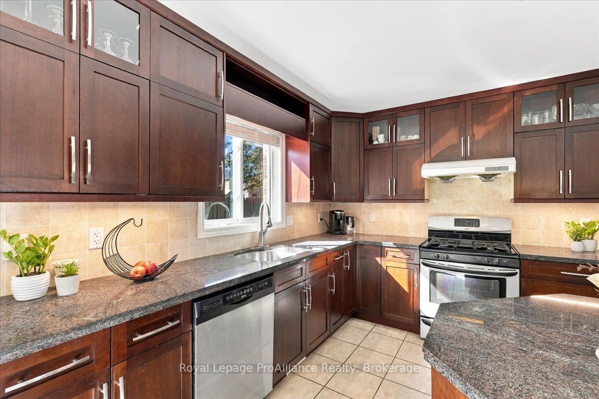 24 Bristol Place Property Photo 13